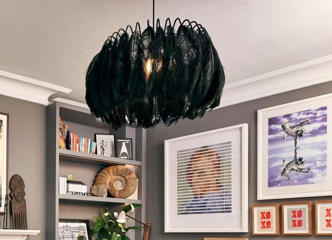 Elegant Modern Feather Pendant Light with Gold Metal Frame for Bedroom and Living Room