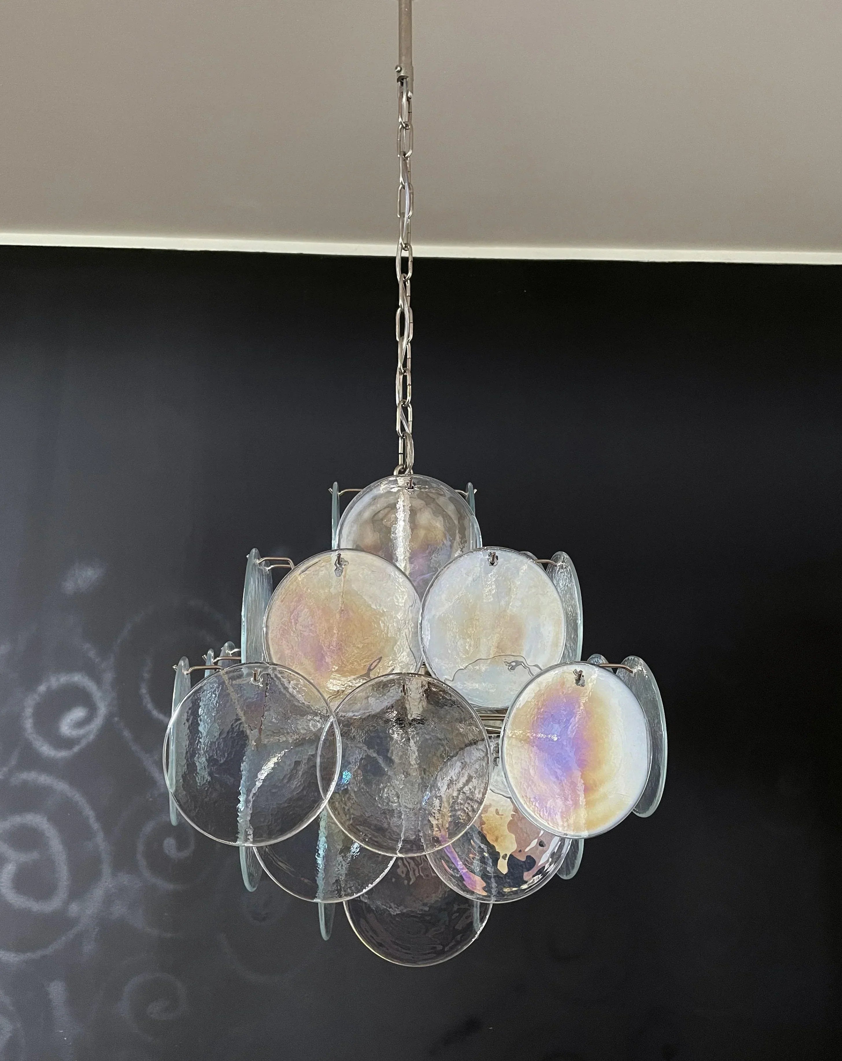elegant-murano-style-iridescent-glass-disk-chandelier-for-luxury-interiors