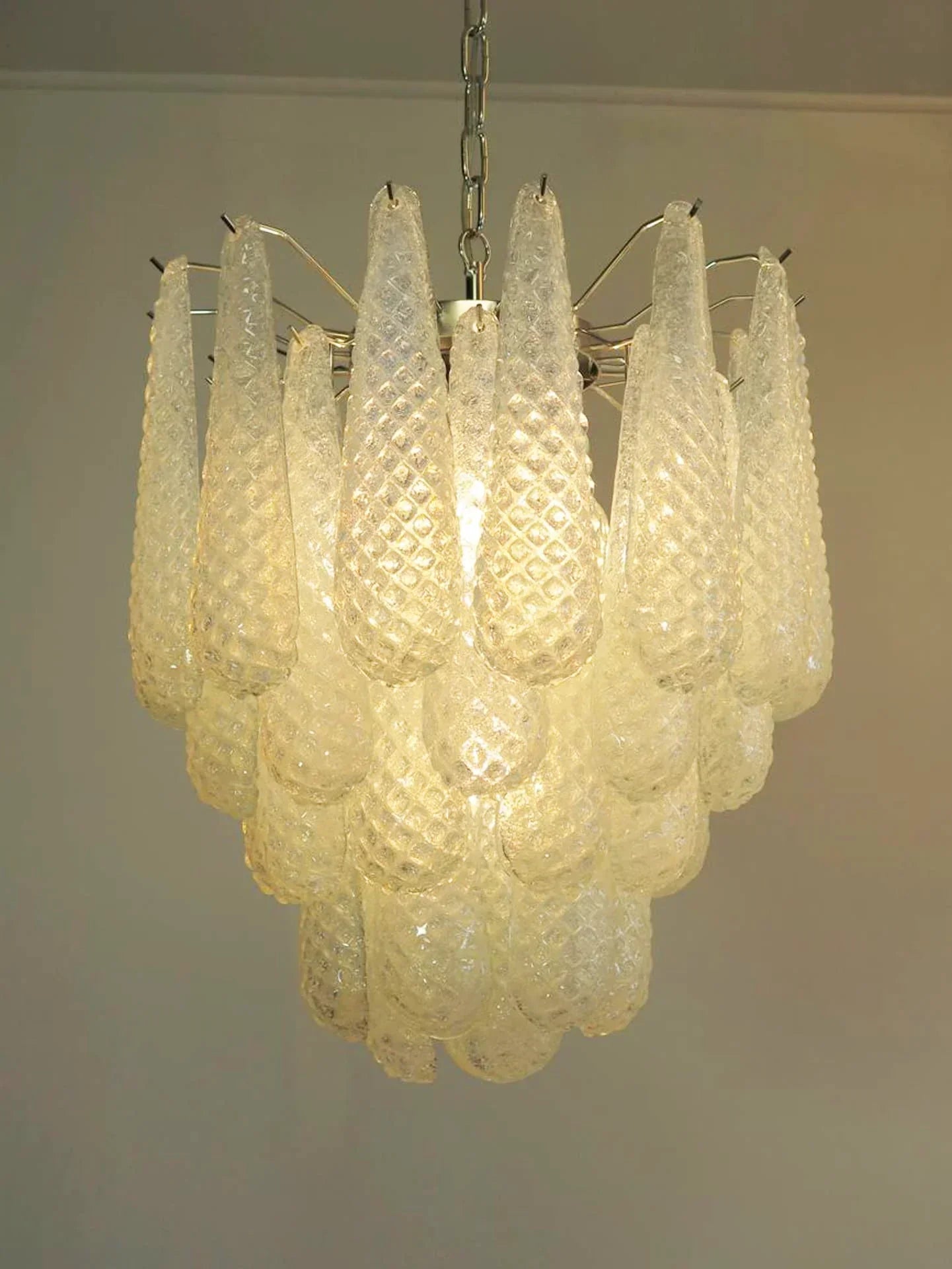 elegant-murano-style-transparent-glass-petal-chandelier-for-luxury-living-and-dining-rooms