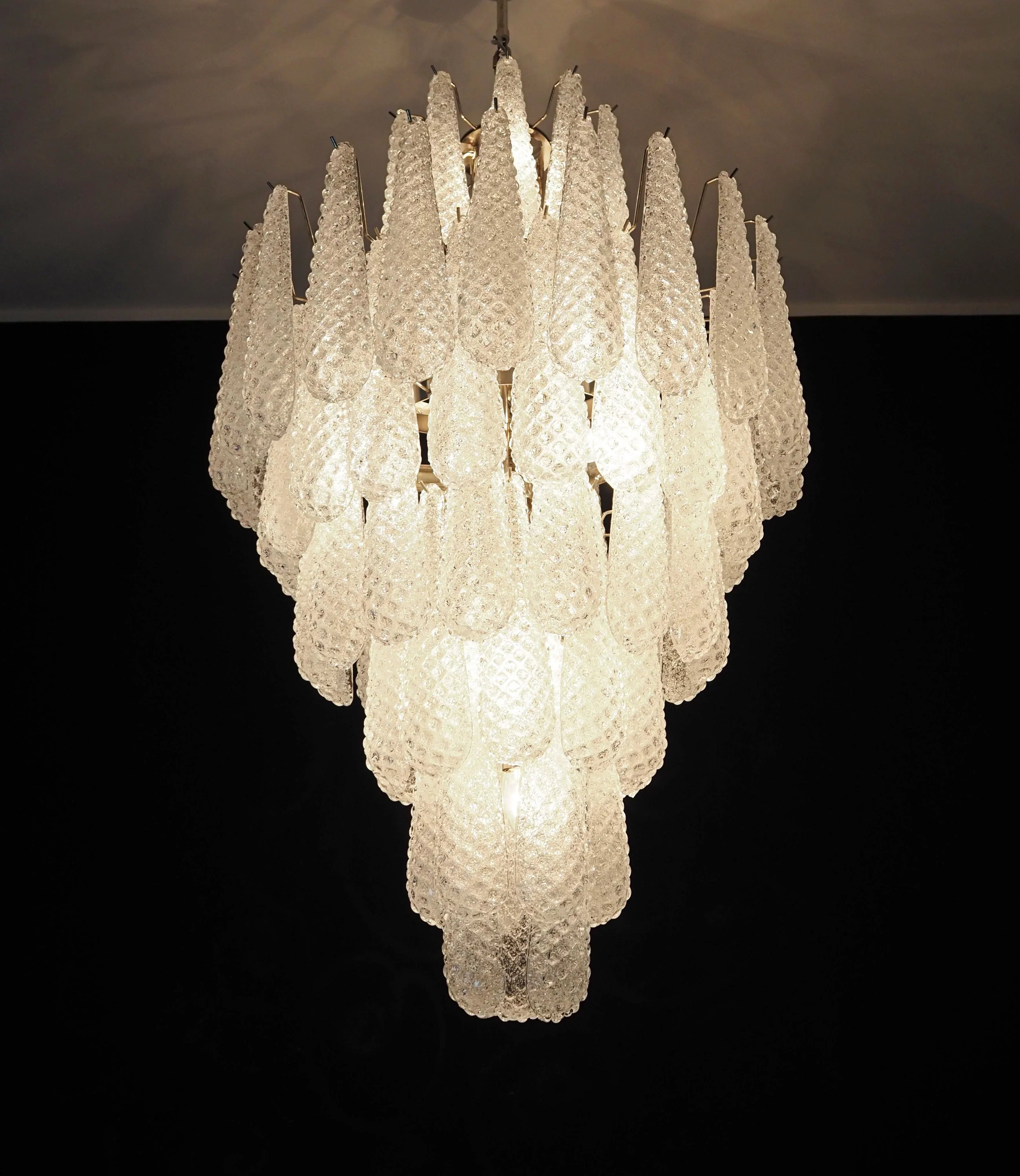 elegant-murano-style-transparent-glass-petal-chandelier-for-modern-living-room