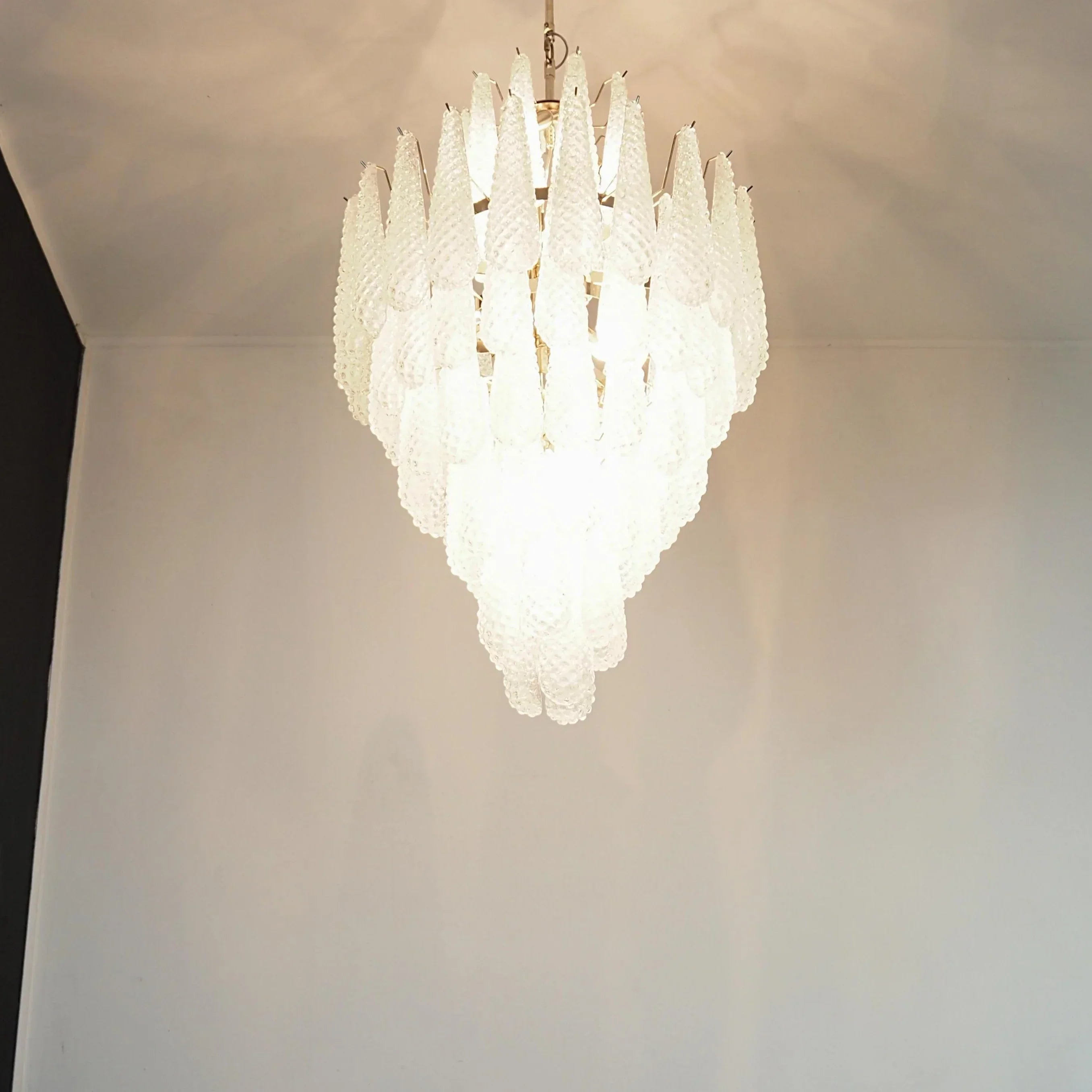 elegant-murano-style-transparent-glass-petal-chandelier-for-modern-living-room