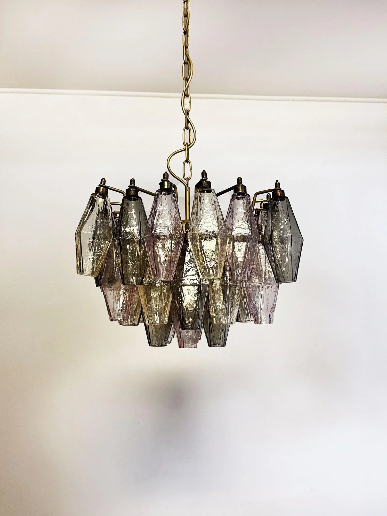 elegant-poliedri-murano-style-multicolored-glass-chandelier-for-living-room