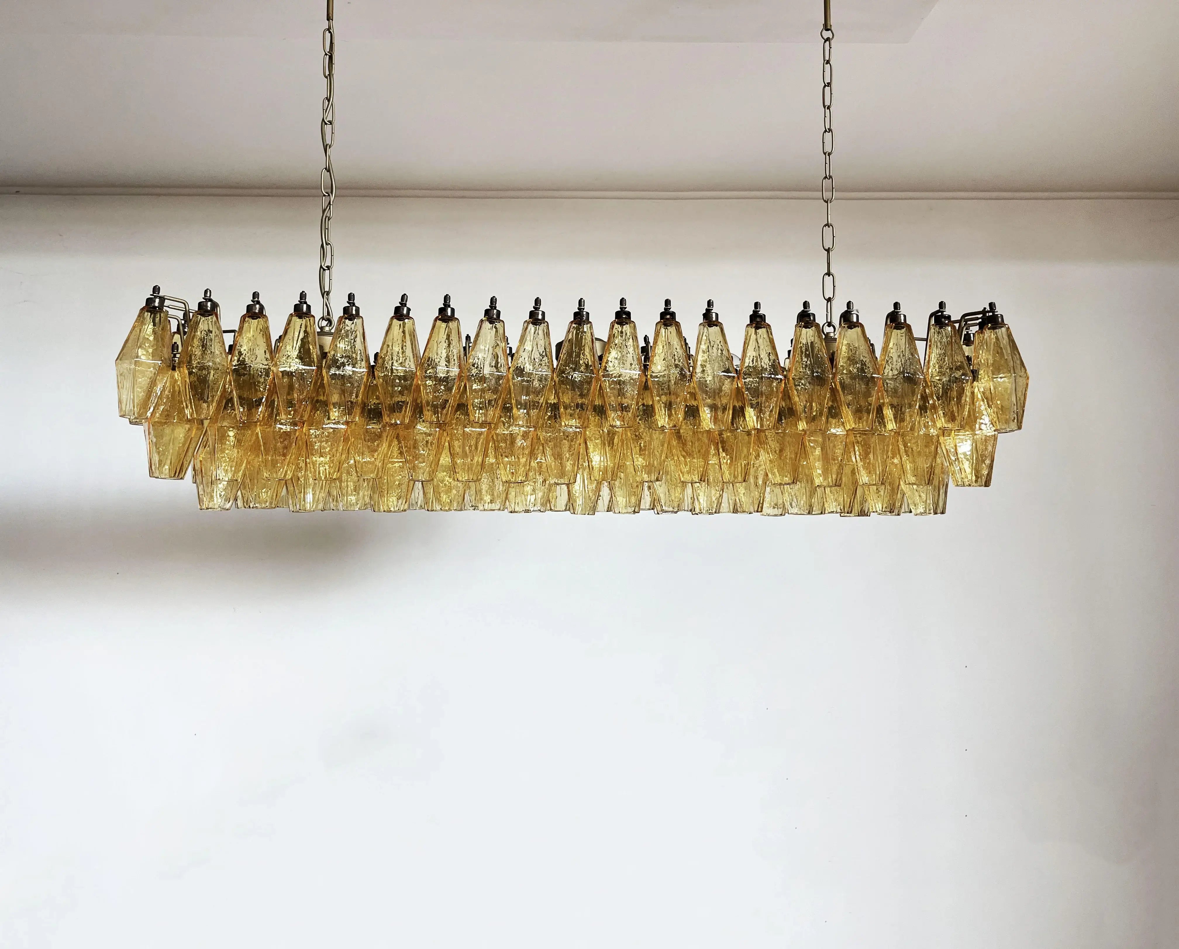 handcrafted-amber-murano-poliedri-glass-chandelier-luxury-rectangular-lighting-fixture