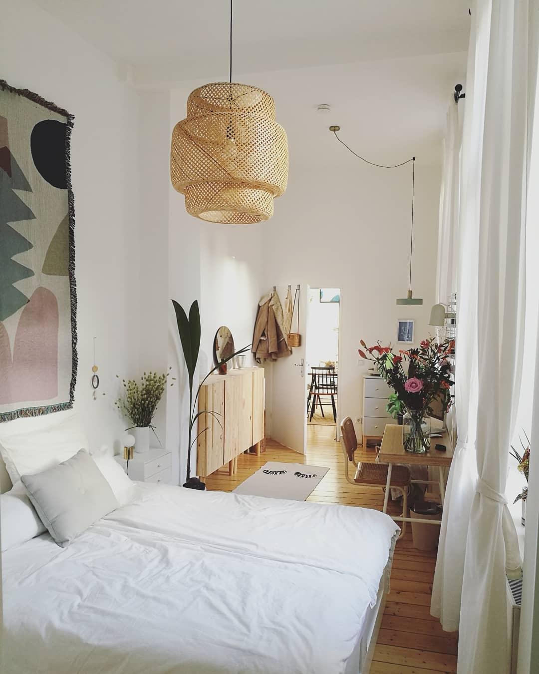 Handcrafted Bamboo Braided Pendant Light Natural Woven Hanging Lamp for Indoor Lighting