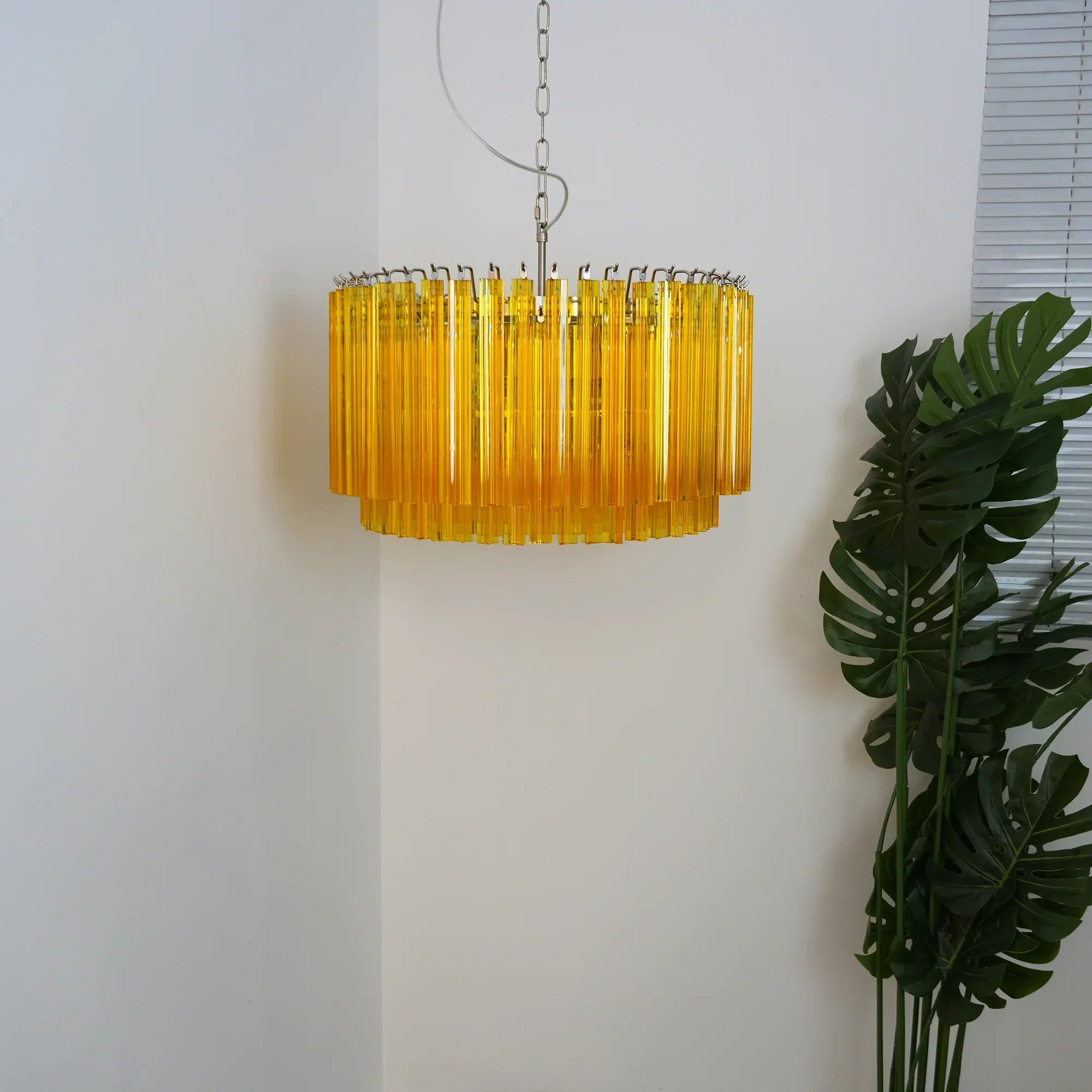 handcrafted-murano-glass-amber-prism-chandelier-round-luxury-pendant-light-gold-chrome-finish