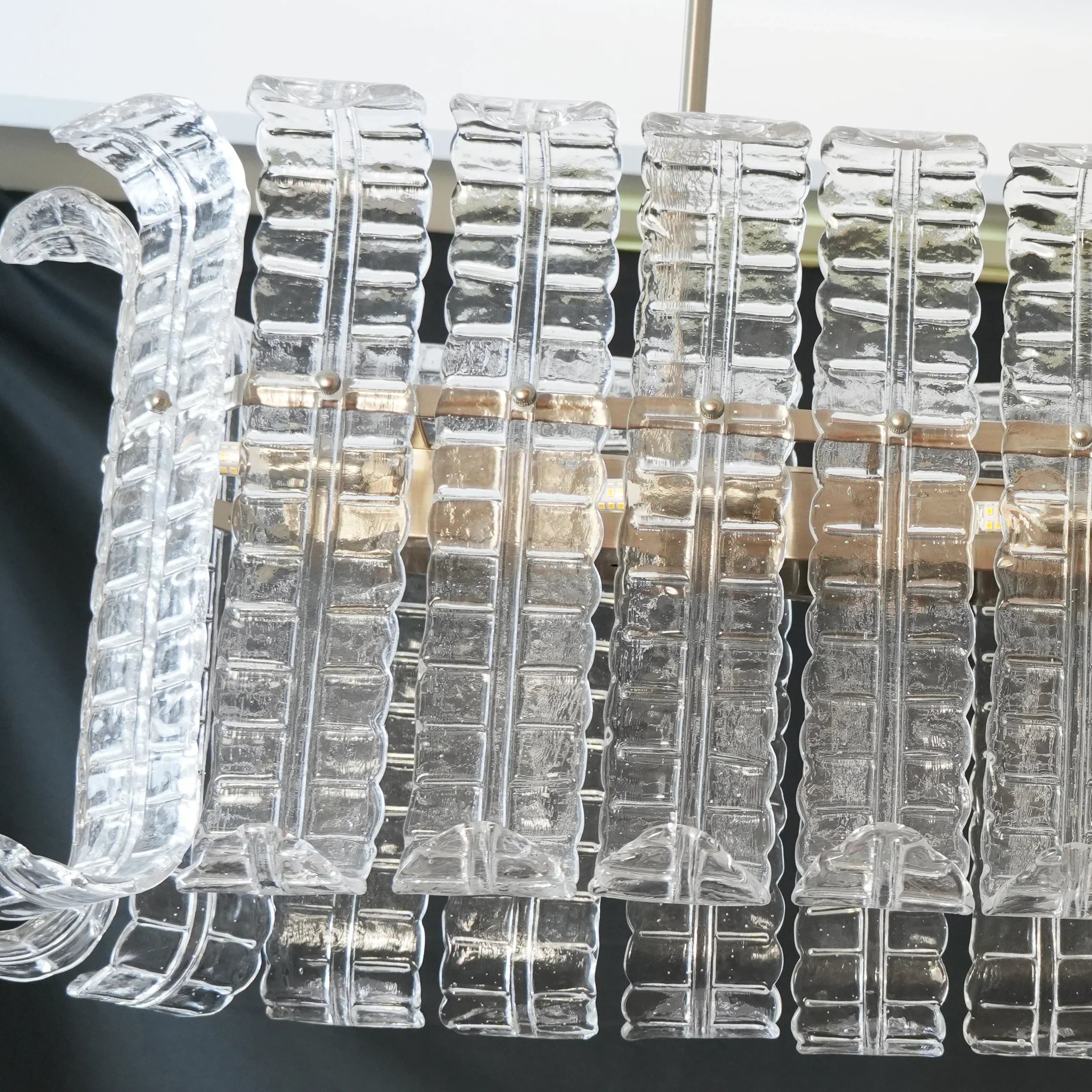 handcrafted-murano-glass-leaf-chandelier-modern-luxury-pendant-light-for-living-room