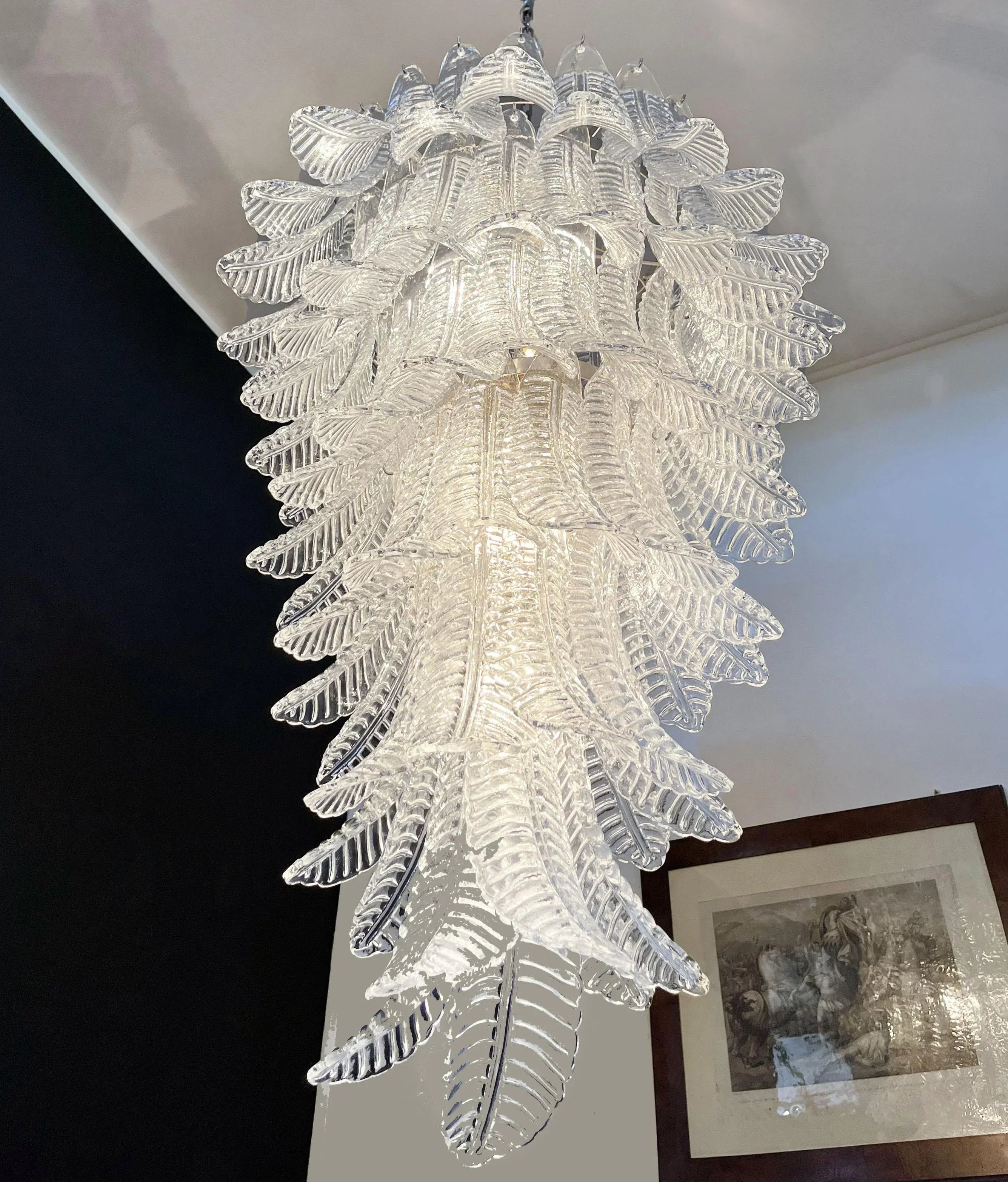 handcrafted-murano-glass-spiral-chandelier-transparent-luxury-pendant-light-for-foyer-and-living-room