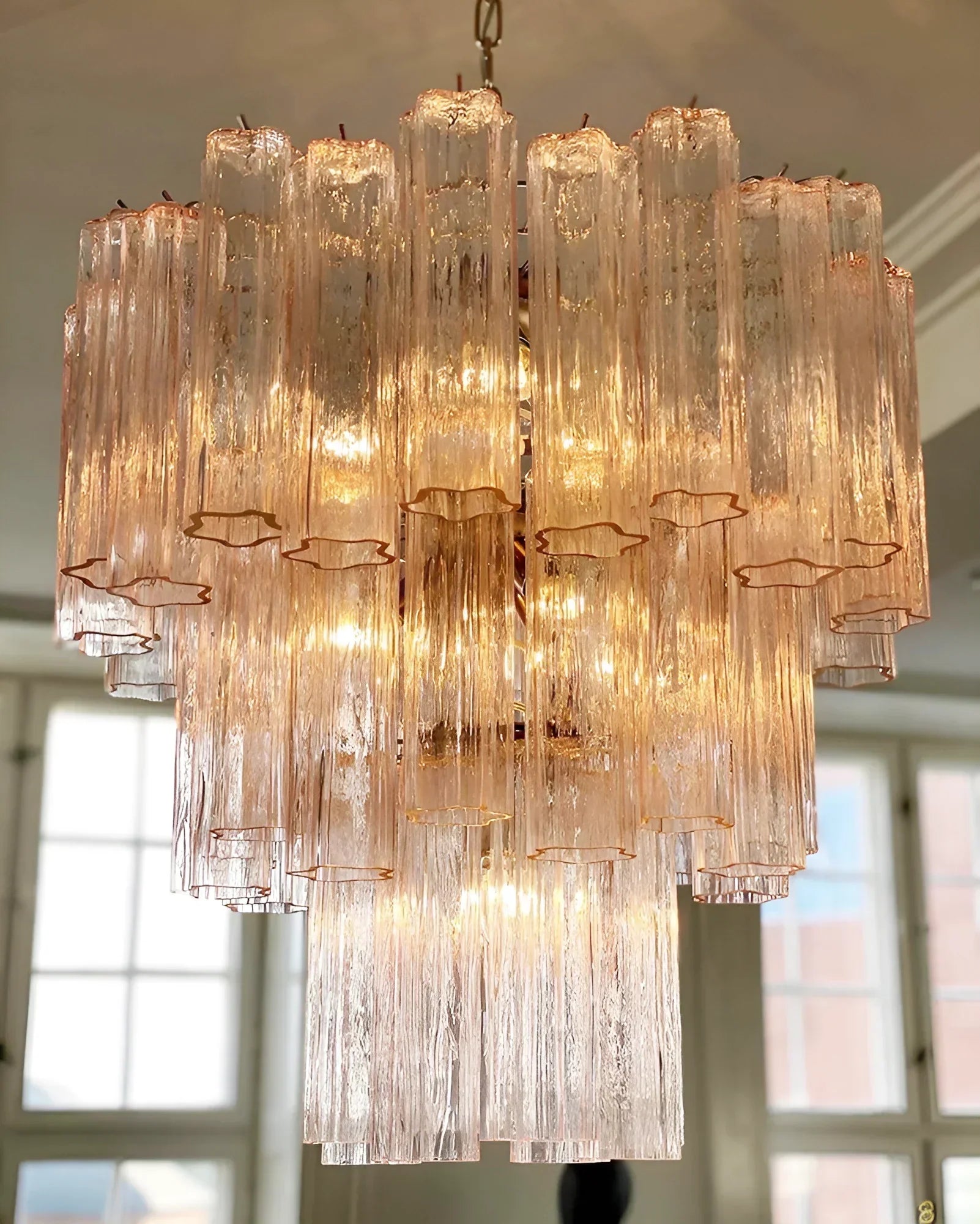 handcrafted-pink-murano-glass-tube-chandelier-for-modern-luxury-interior-lighting