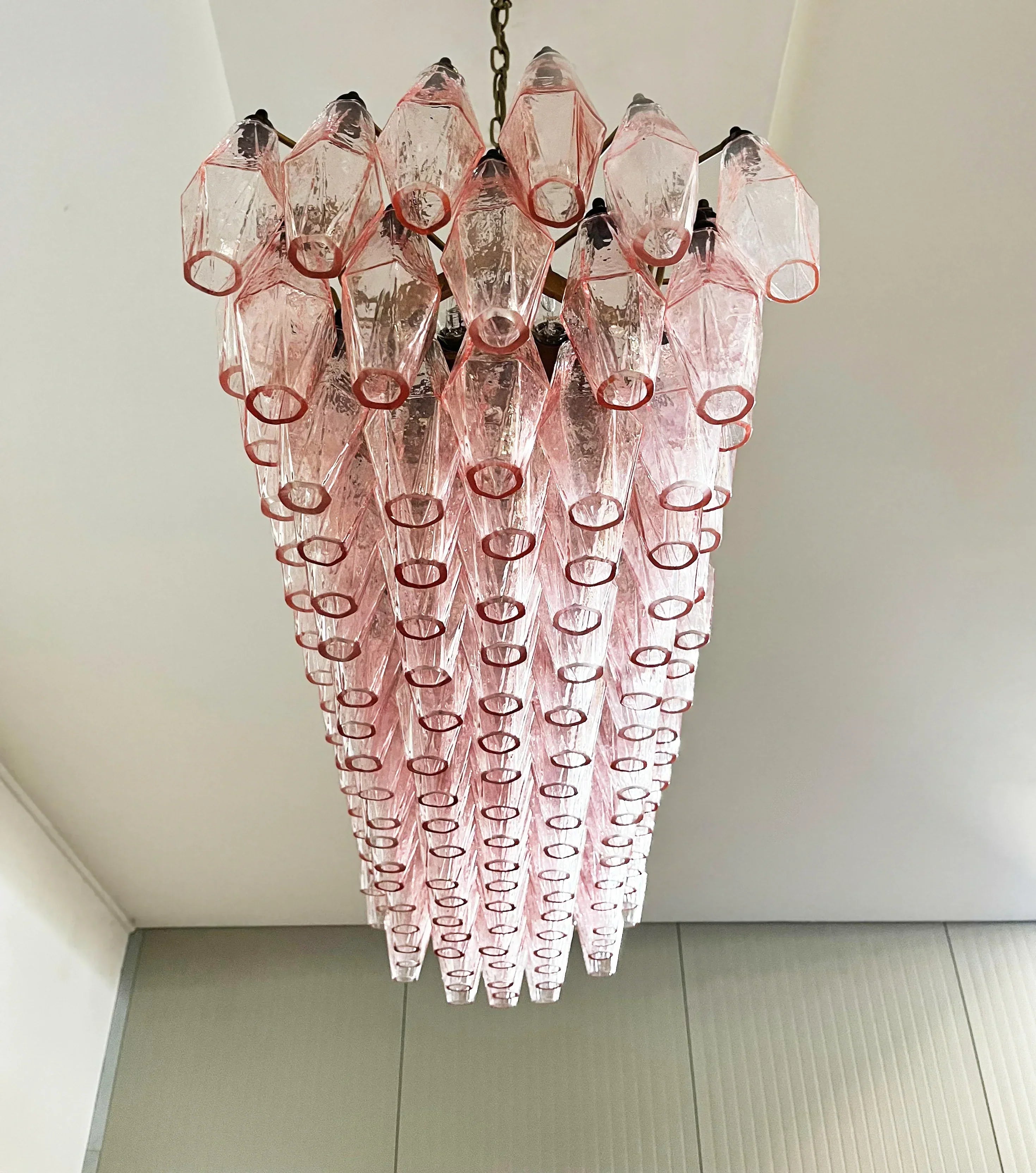 handcrafted-pink-murano-poliedri-glass-linear-chandelier-modern-dining-light