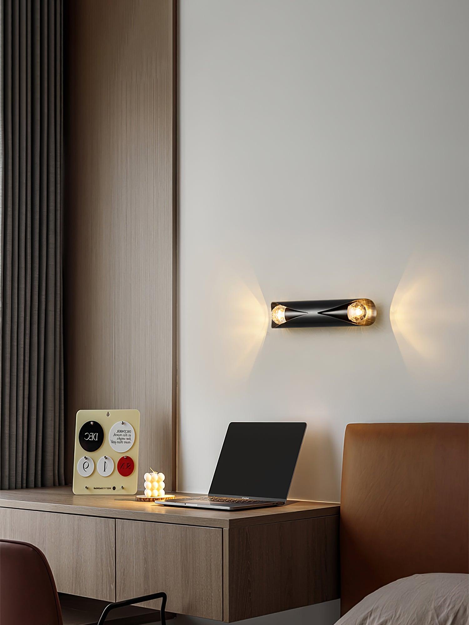 Luxury Diamonds Brass Wall Sconce Modern Textured Glass Vanity Light