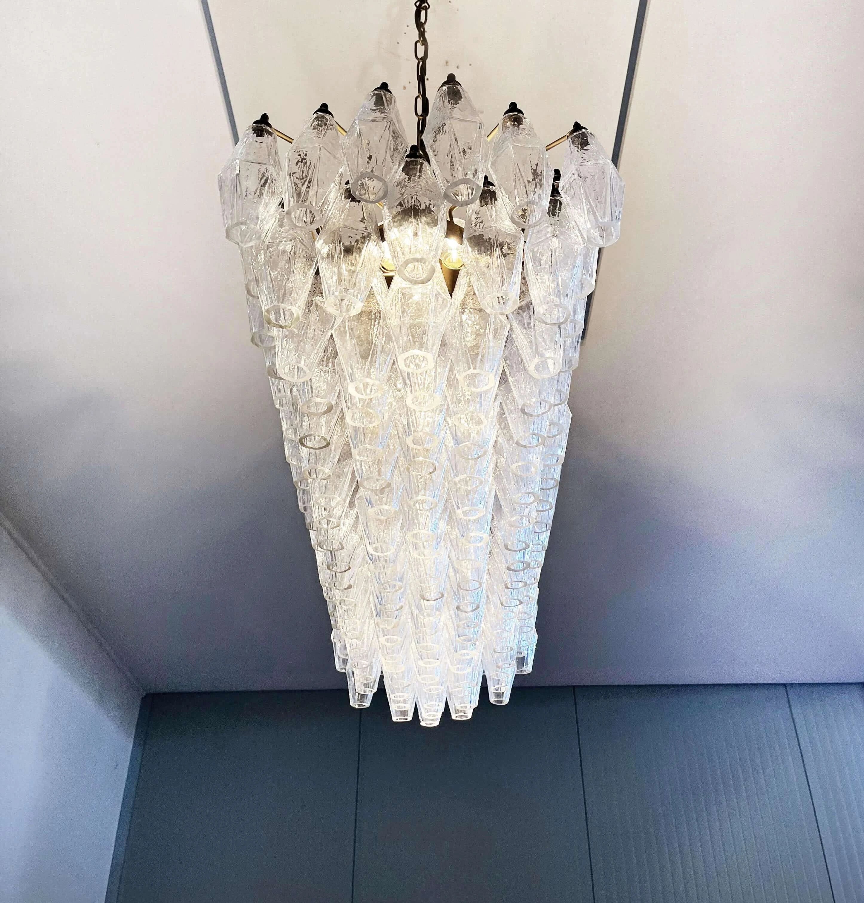 luxury-handcrafted-transparent-murano-poliedri-glass-chandelier-for-modern-dining-rooms