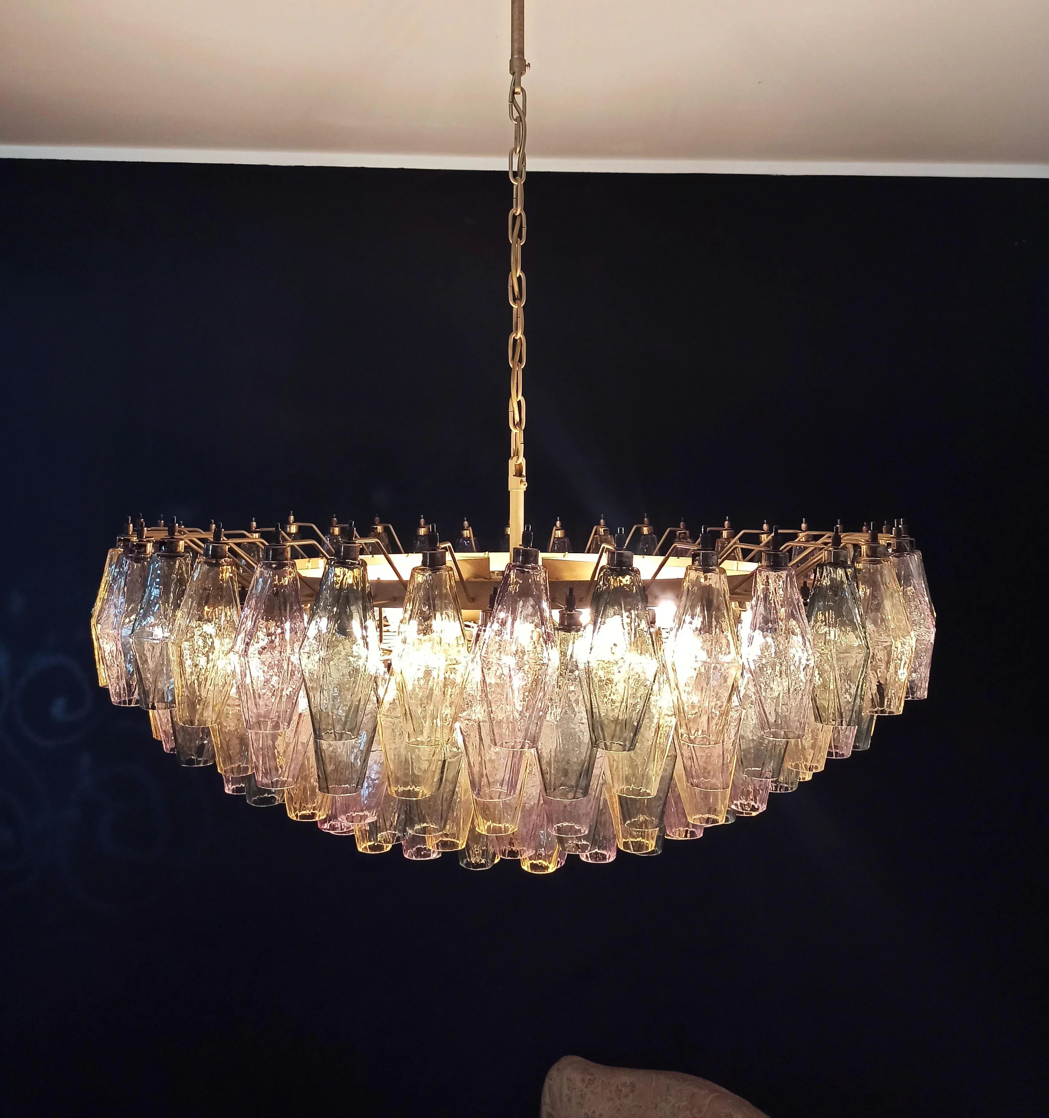 luxury-murano-style-faceted-multicolor-glass-chandelier-for-living-room-and-dining-areas