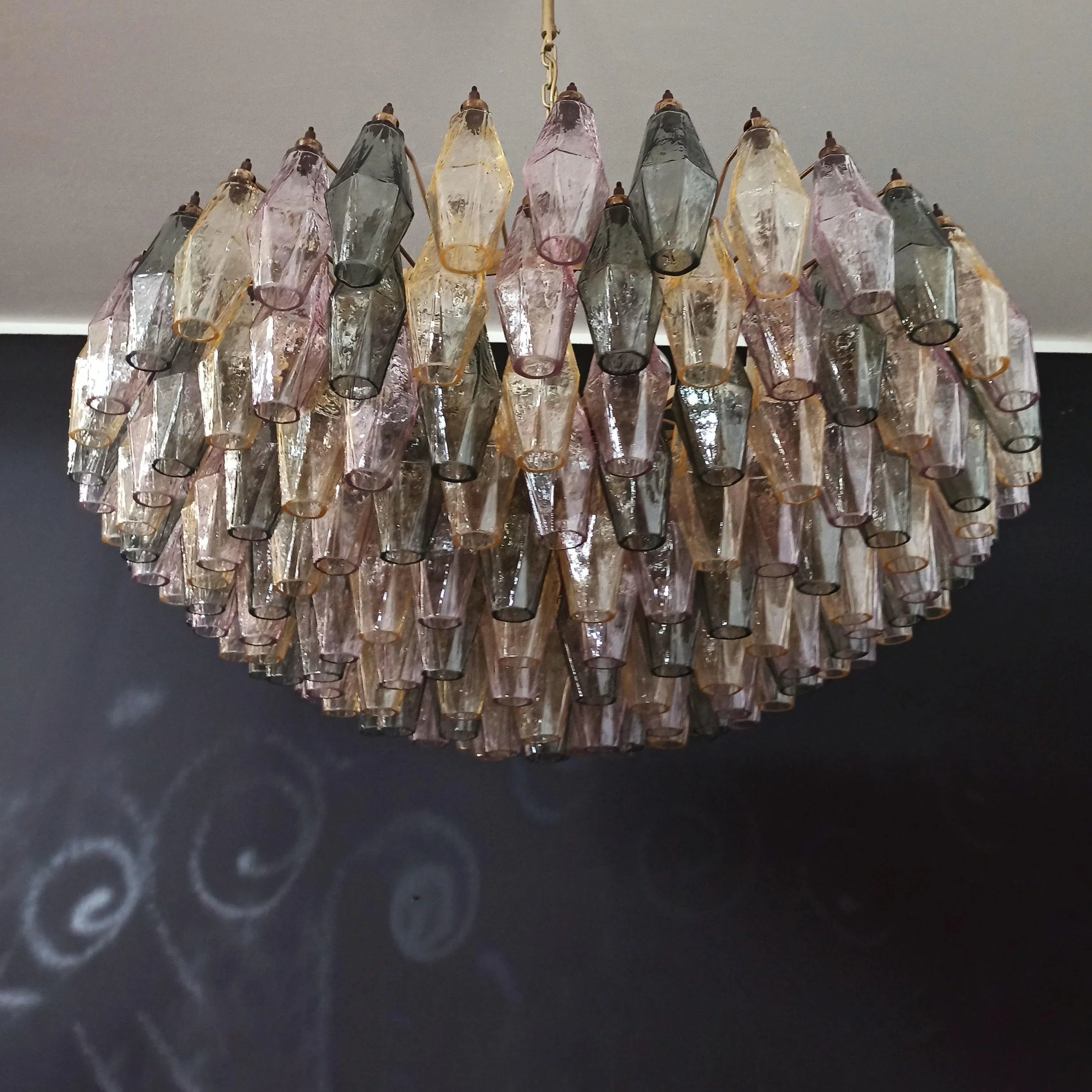 luxury-murano-style-faceted-multicolor-glass-chandelier-for-living-room-and-dining-areas