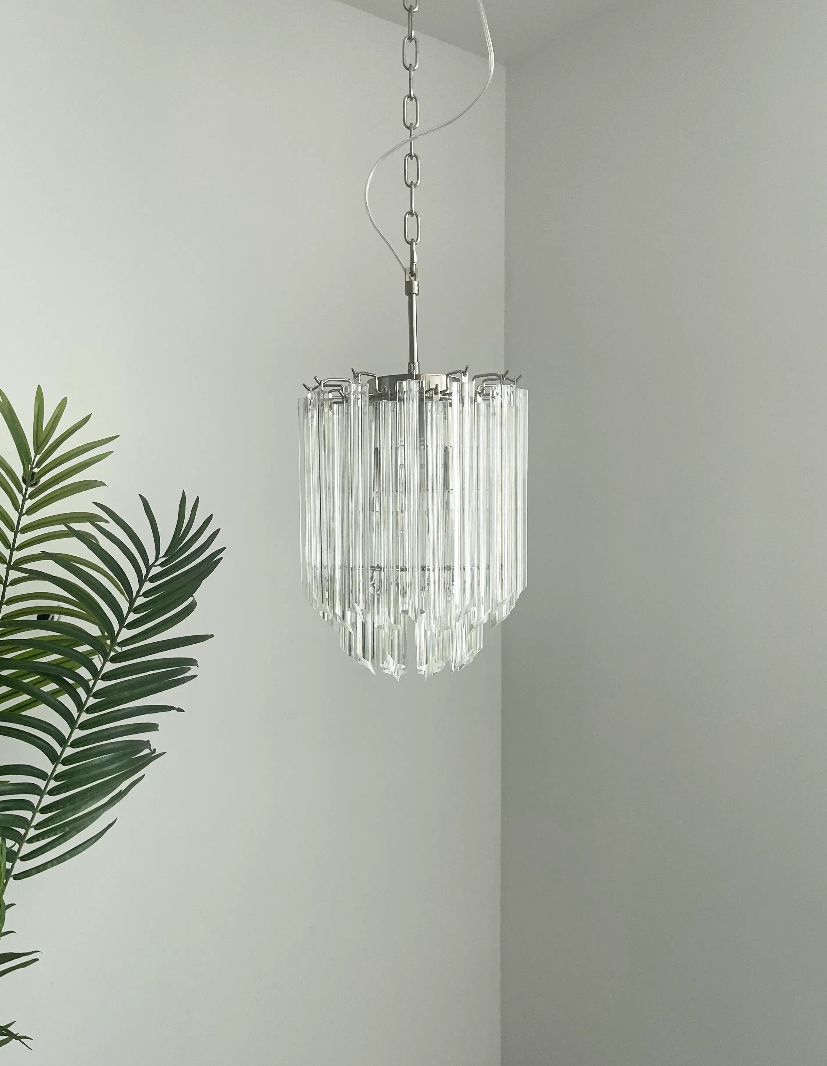 luxury-quadriedri-glass-prism-pendant-light-with-transparent-murano-crystals