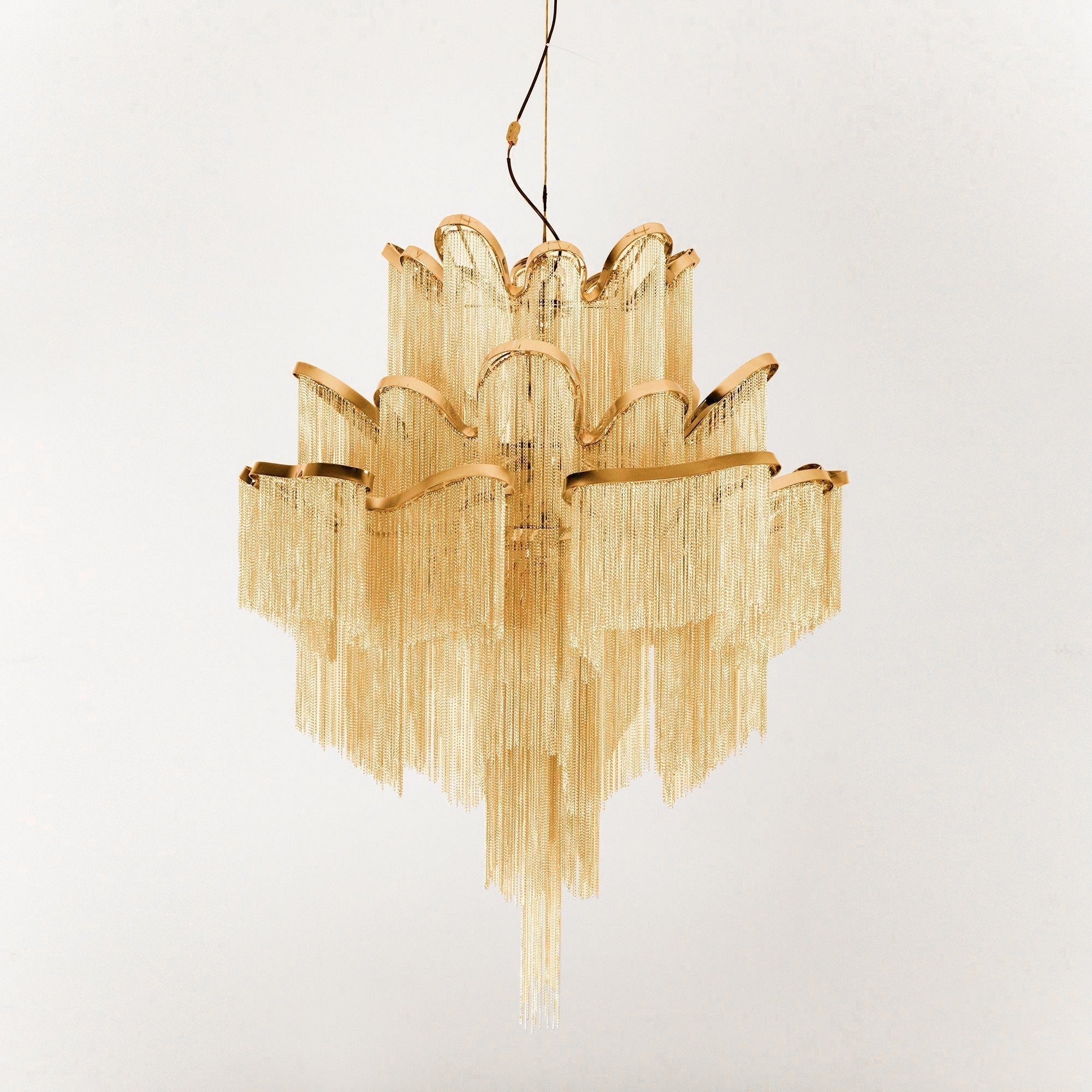 Luxury Waterfall Metal Chain Chandelier Modern Cascading Pendant Light for Dining Room