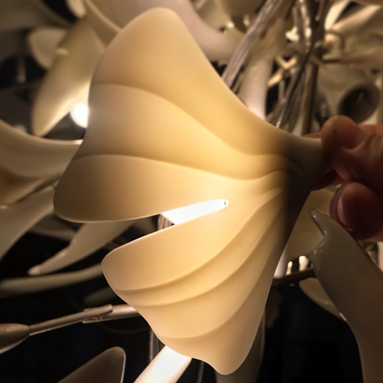 Luxury White Ceramic Ginkgo Leaf Chandelier with Gold Metal Frame for Dining Rooms