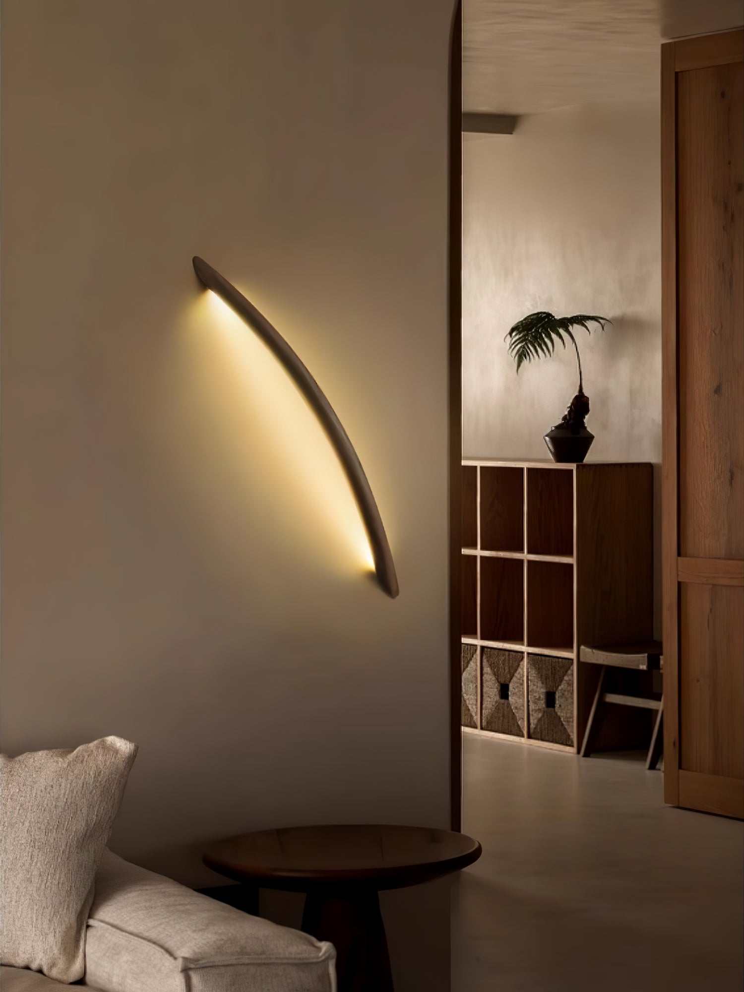 Minimalist Linear Wood LED Sconce Modern Vertical Wall Mounted Light for Hallways and Living Rooms