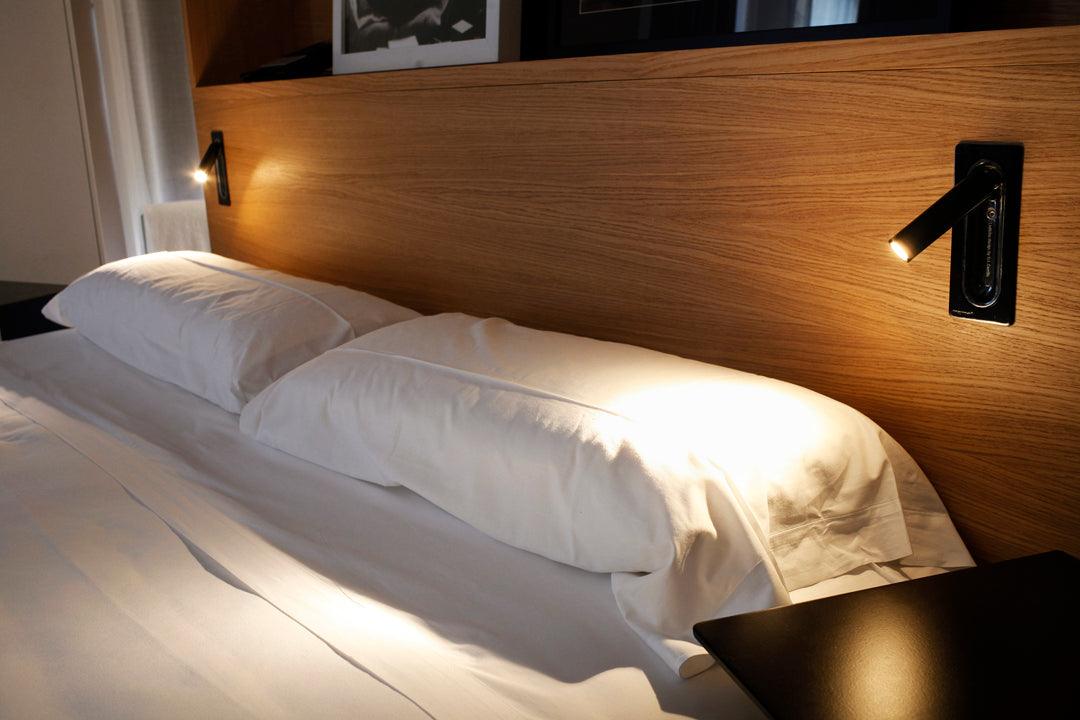 Modern Adjustable 360 Degree Rotating LED Wall Mounted Bedside Reading Lamp for Bedroom and Office