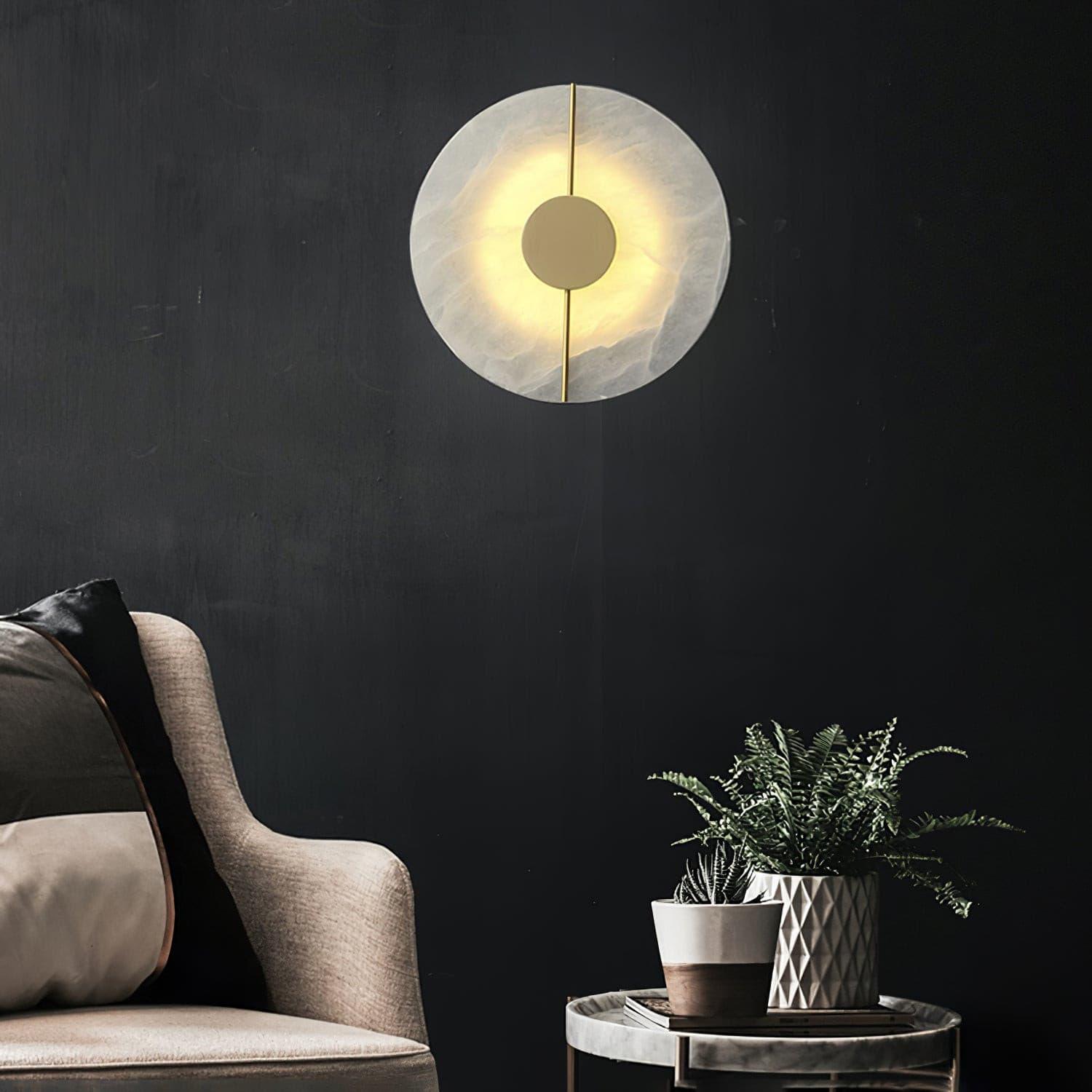 Modern Alabaster Stone Wall Sconce Elegant Brass LED Indoor Light for Hallway and Bedroom