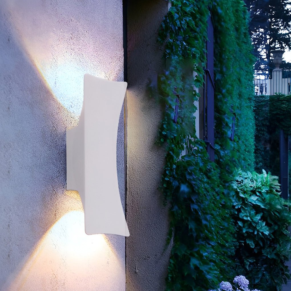 Modern Aluminum Outdoor LED Wall Light IP65 Waterproof Up and Down Exterior Sconce for Porch and Patio