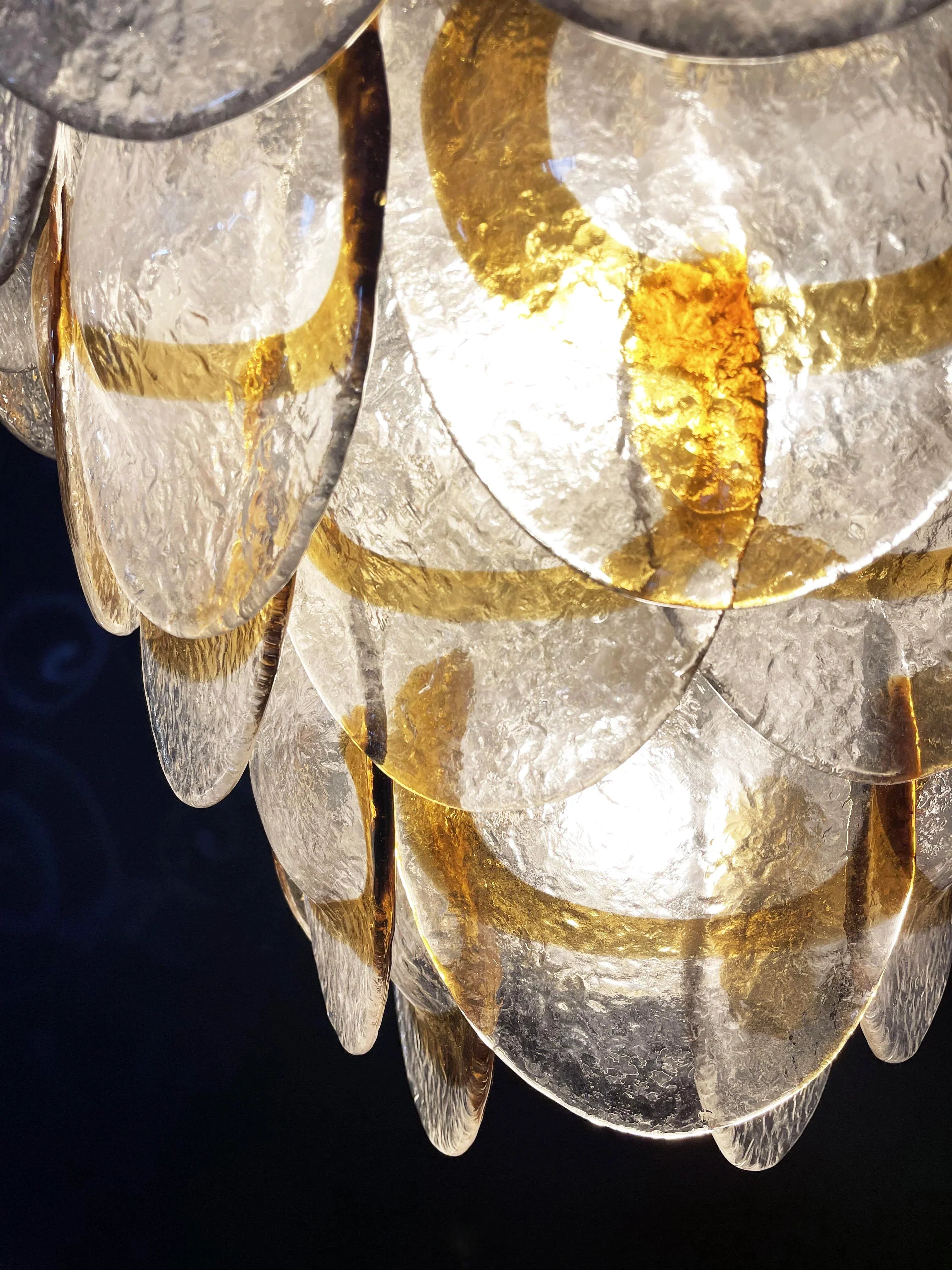 modern-amber-and-transparent-glass-sheet-chandelier-with-gold-or-chrome-metal-frame