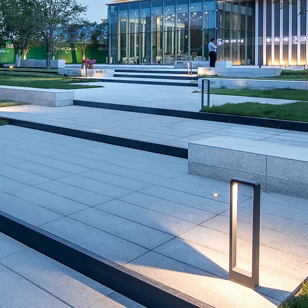 Modern Black LED Outdoor Post Light Waterproof Rectangular Bollard Lamp for Garden Pathway