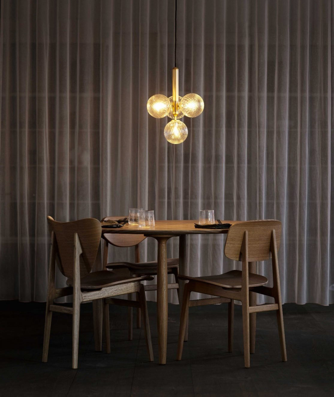 Modern Brass Glass Globe Pendant Light with Mouth Blown Spheres Nordic Chandelier