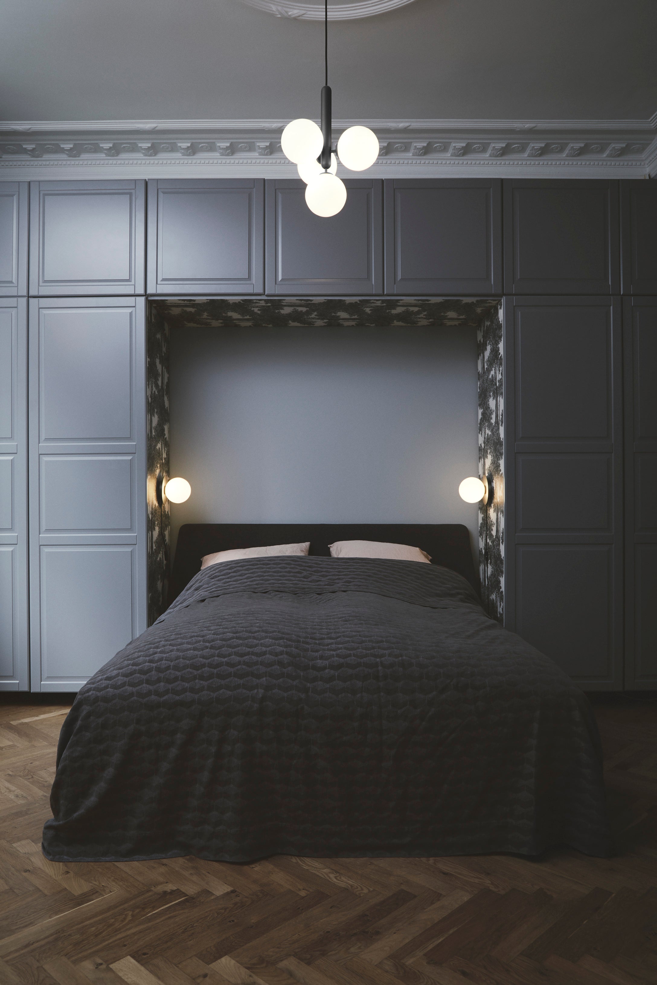 Modern Brass Glass Globe Pendant Light with Mouth Blown Spheres Nordic Chandelier