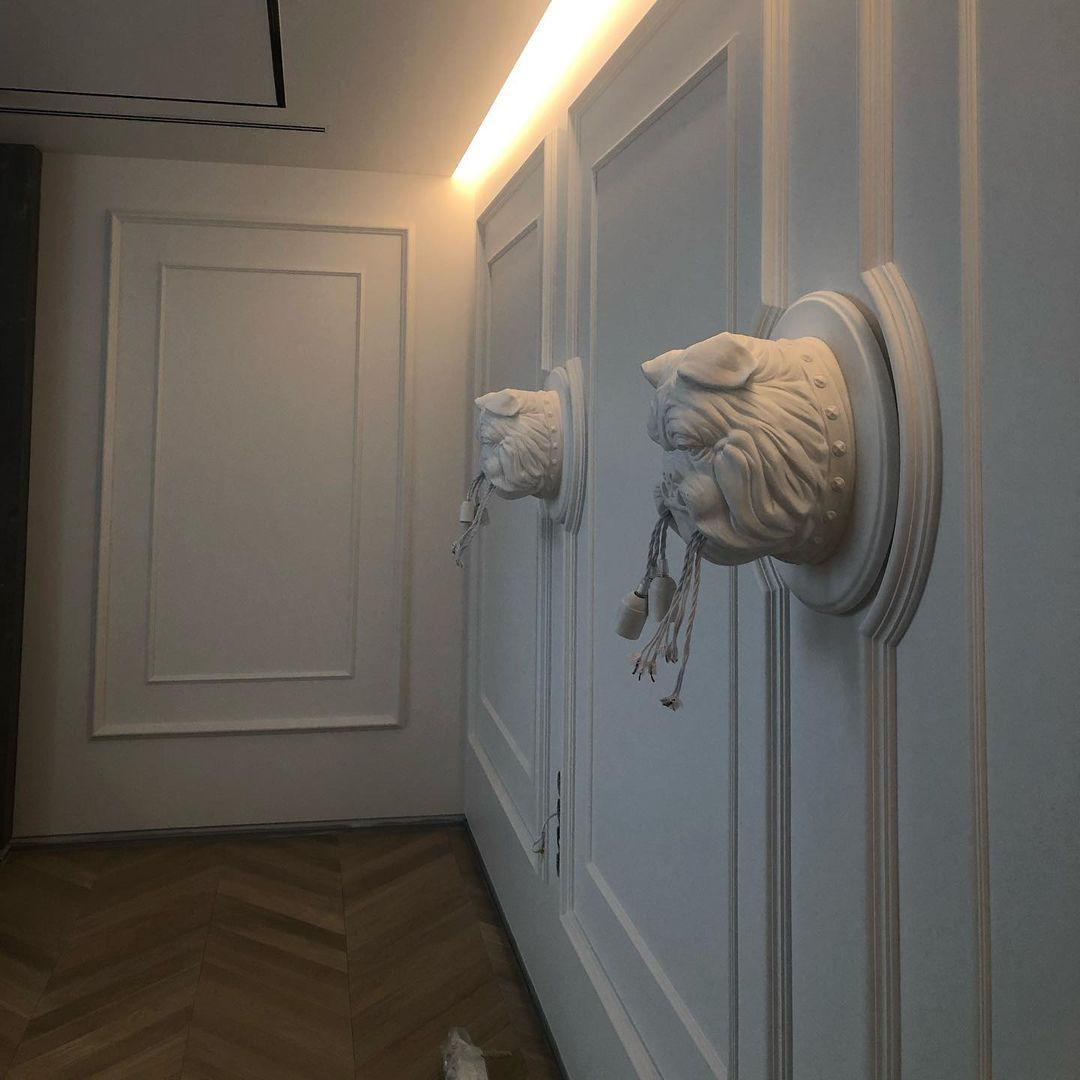 Modern Bulldog Resin Wall Sconce Artistic Animal Sculpture Lighting Fixture