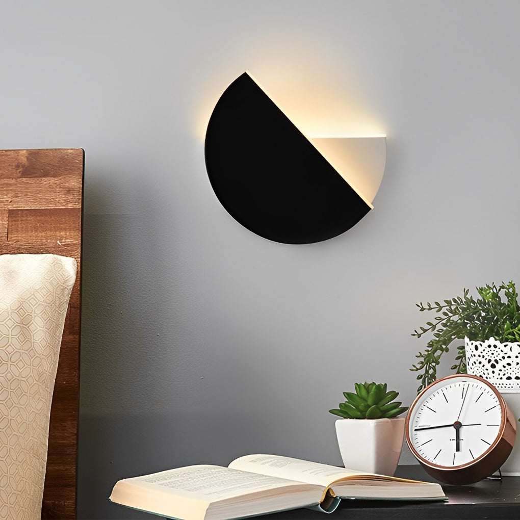 Modern Circular Black Rotatable LED Wall Sconce for Minimalist Living Room and Bedroom Lighting