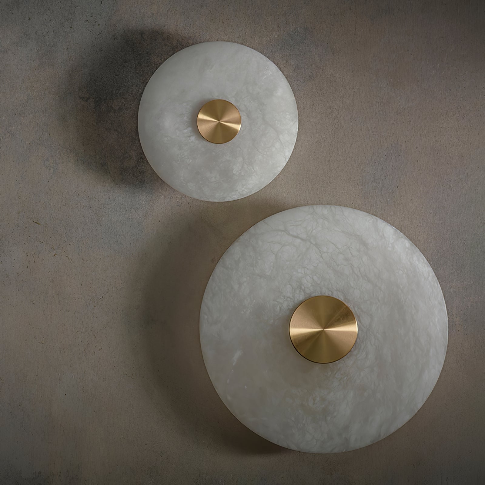 Modern Circular Natural Alabaster LED Wall Lamp Fixture for Elegant Indoor Lighting