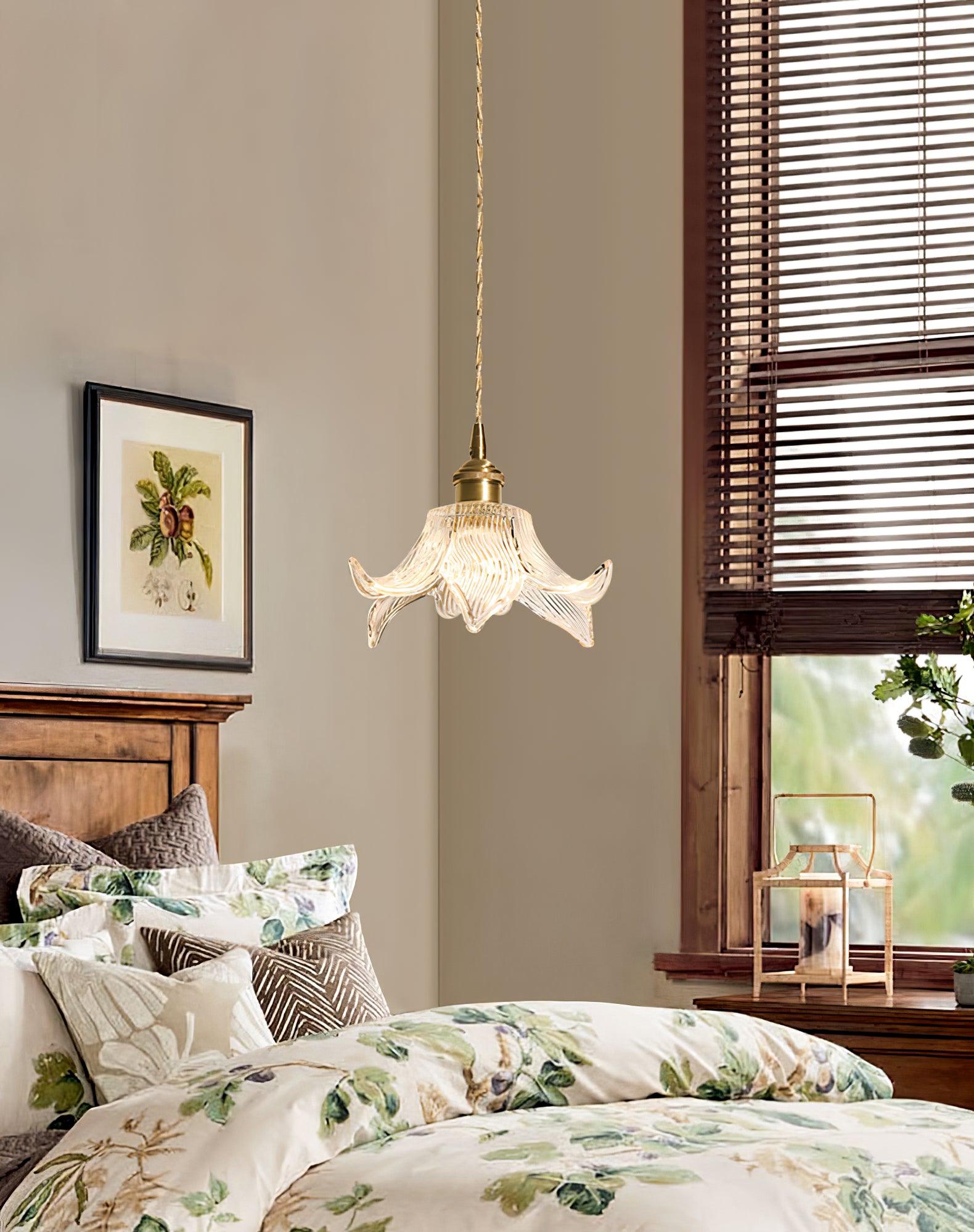 Modern Clear Glass Crystal Pendant Light for Kitchen Island and Dining Room Lighting