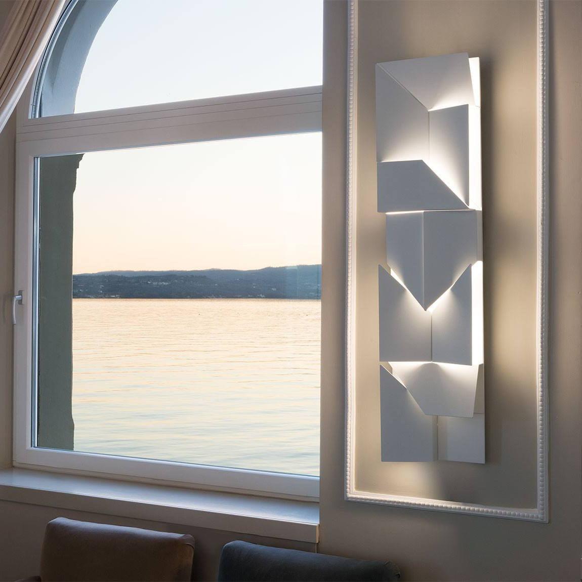 Modern Cordless LED Wall Sconce Matte White Aluminum Rechargeable Decorative Lighting