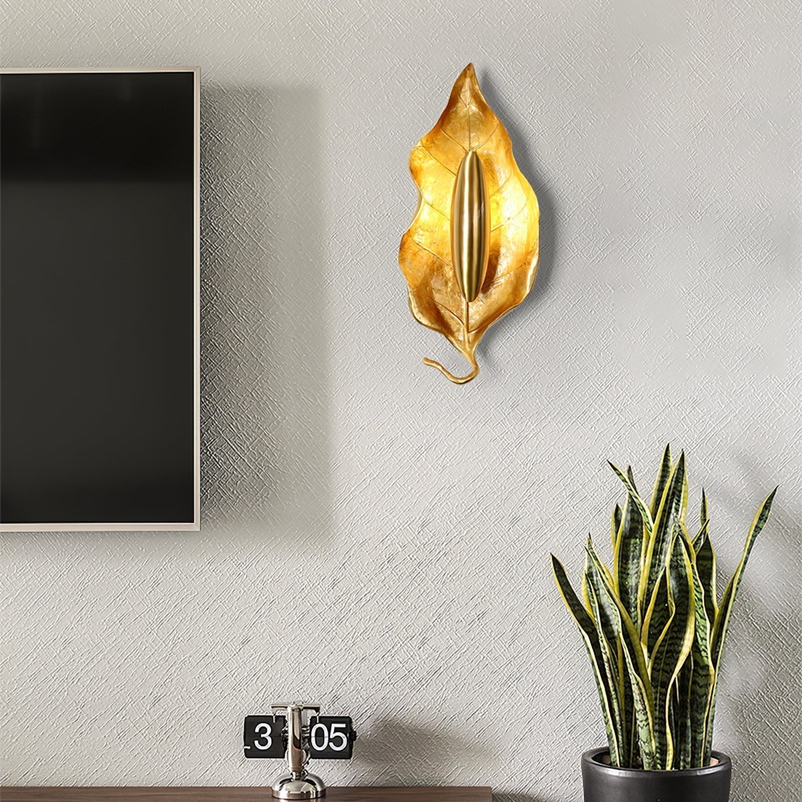 Modern Crumpled Leaf Brass Wall Sconce Elegant Indoor Decorative Lighting Fixture