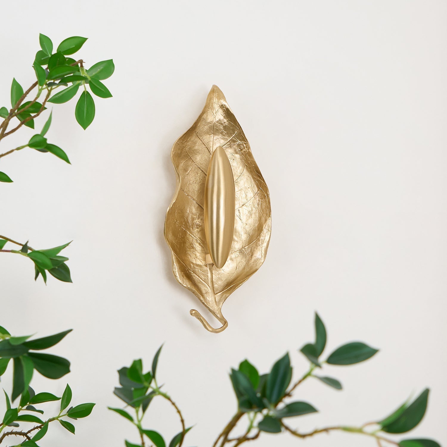 Modern Crumpled Leaf Brass Wall Sconce Elegant Indoor Decorative Lighting Fixture