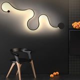 Modern Curved Linear LED Wall Sconce Black Metal Long Strip Decorative Wall Lamp