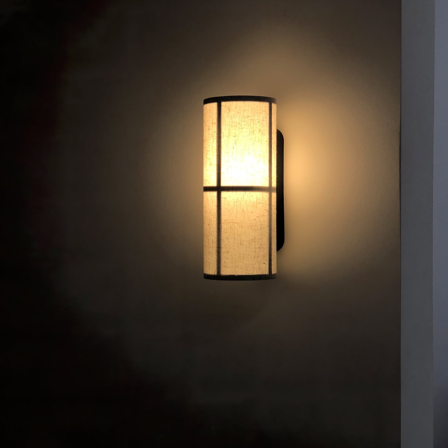 Modern Cylindrical Fabric Wall Sconce Interior Light with Metal Base and Linen Shade