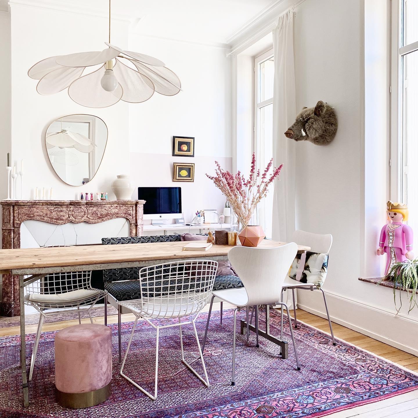 Modern Fabric Floral Petal Pendant Light for Elegant Living Room and Bedroom Lighting