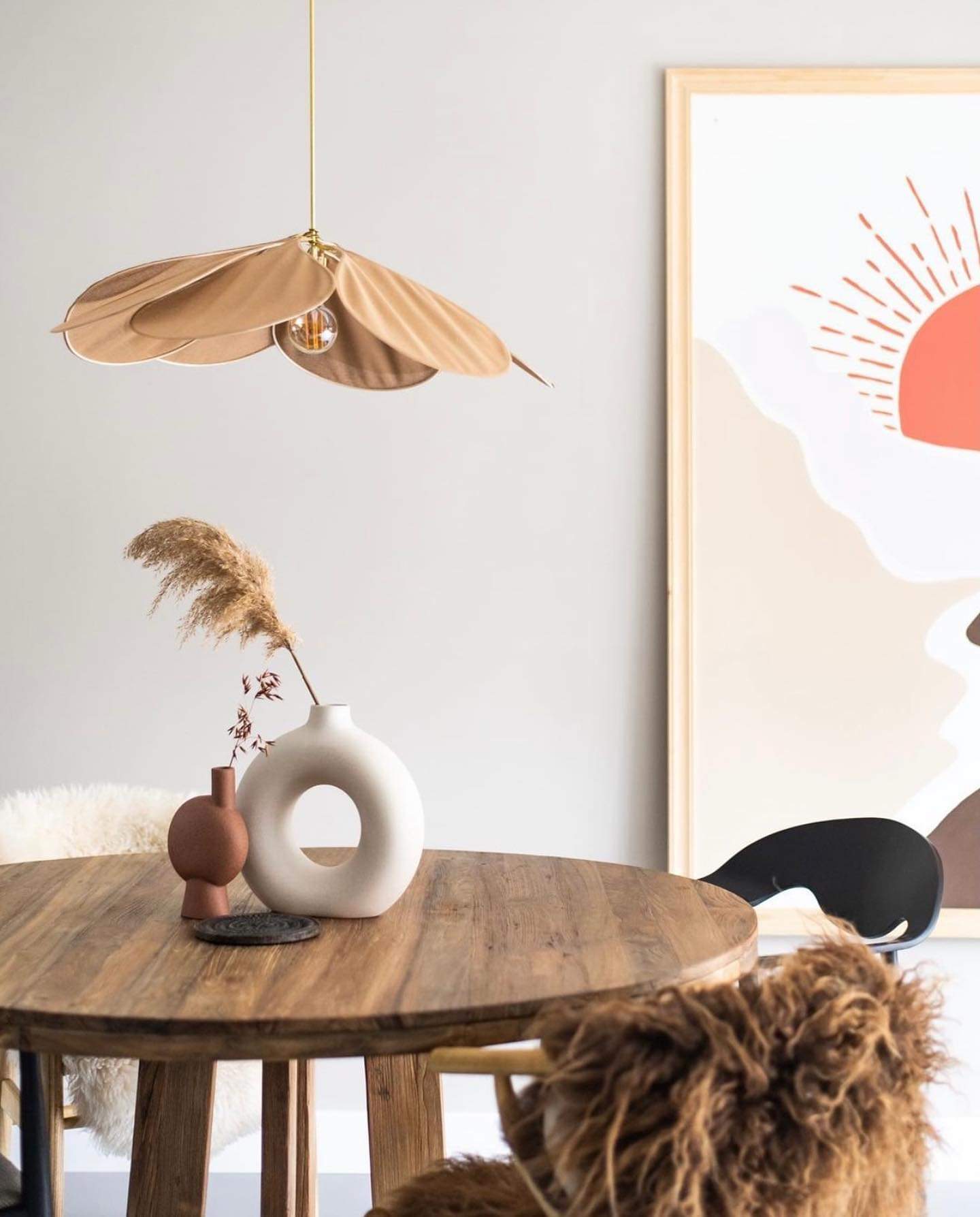 Modern Fabric Floral Petal Pendant Light for Elegant Living Room and Bedroom Lighting