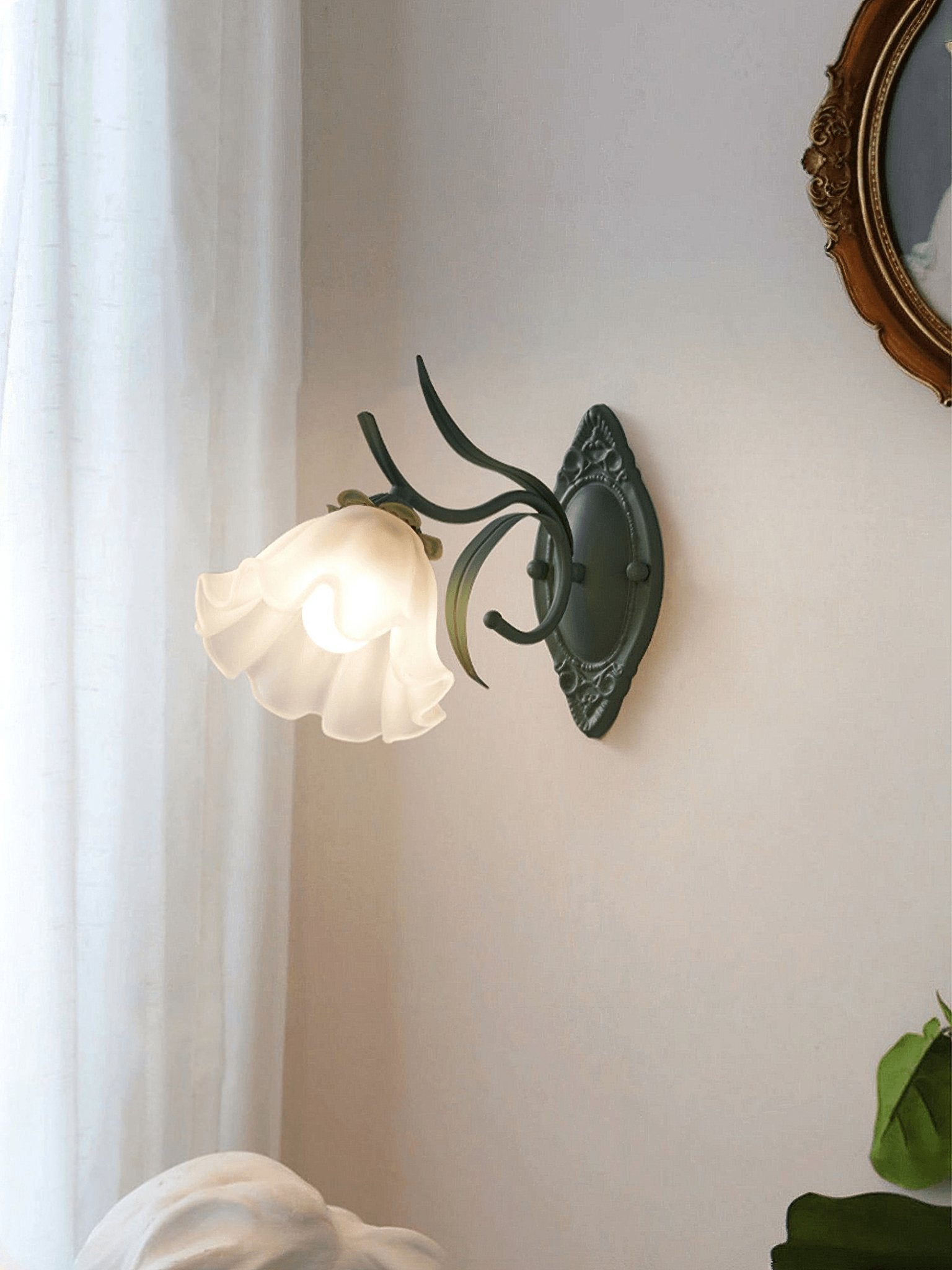 Modern Floral Blossom Glass Wall Sconce Set of Two Green Metal Petal Wall Lamp for Indoor Living