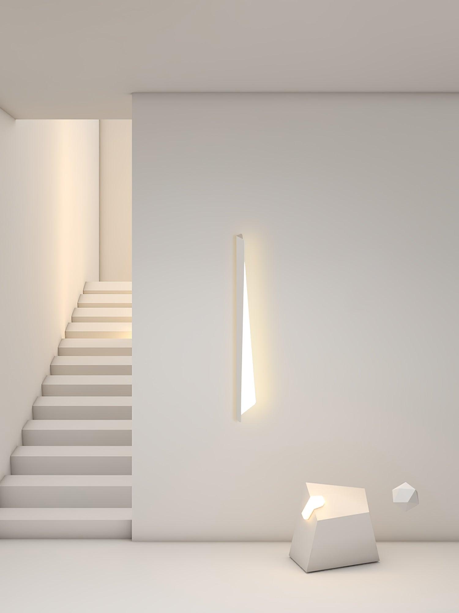 Modern Folding Line LED Wall Sconce Minimalist Linear White Aluminum Light