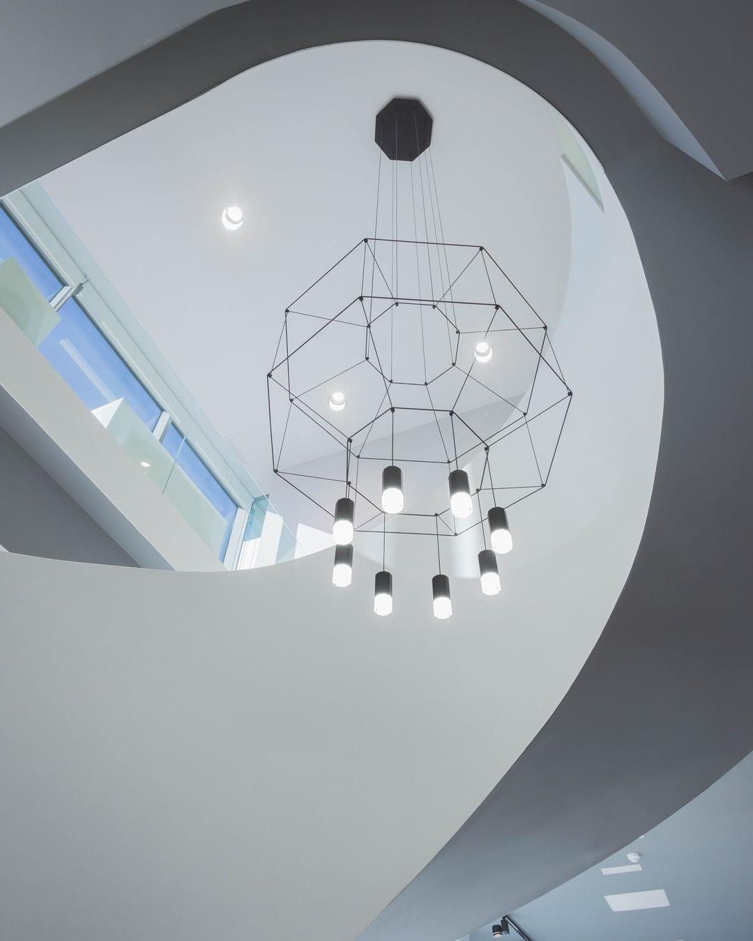 Modern Geometric LED Wire Pendant Lamp Contemporary Black Chandelier Lighting