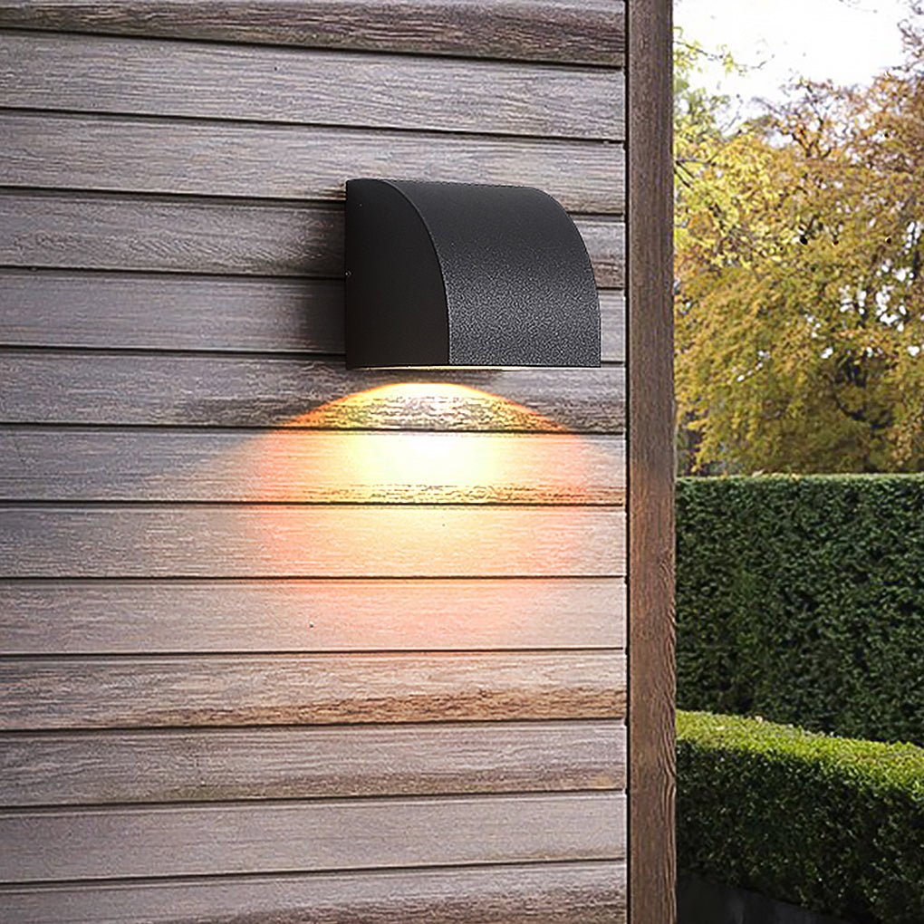 Modern Geometric Waterproof Exterior Wall Sconce IP65 Aluminum Outdoor Lighting for Porch Garden
