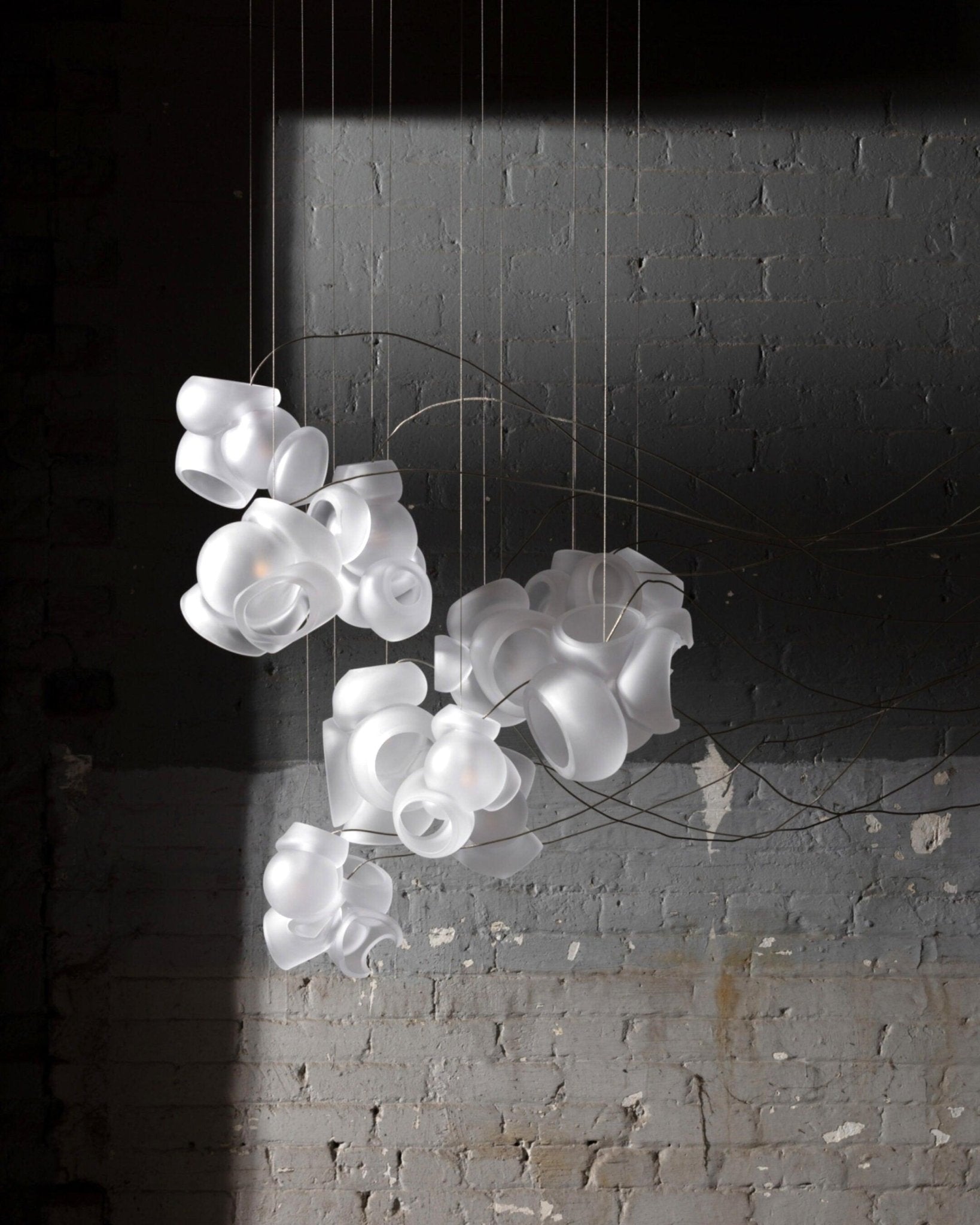 Modern Glass Bubbles Cluster LED Pendant Light for Contemporary Living Spaces
