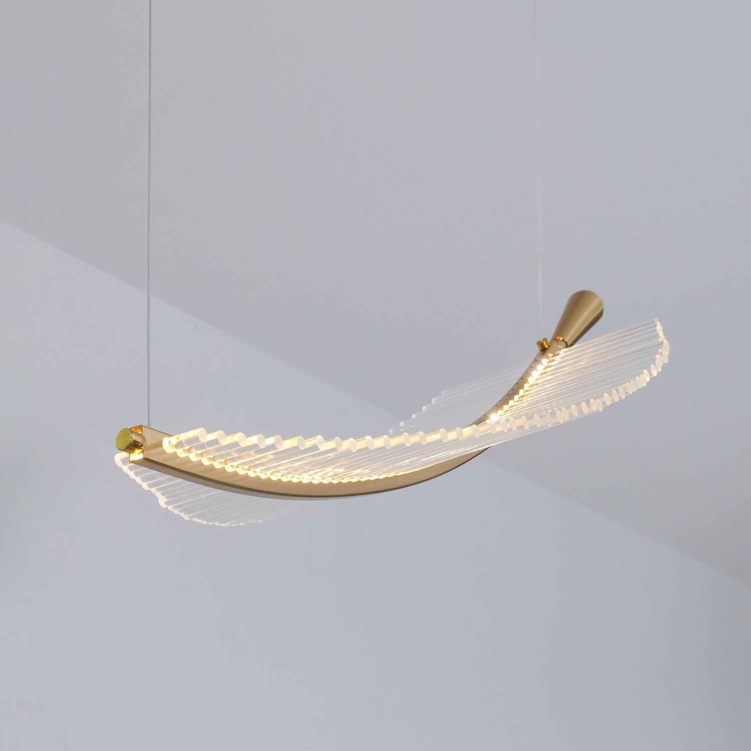 Modern Gold Acrylic Leaf LED Pendant Light Elegant Luxury Chandelier for Dining Room