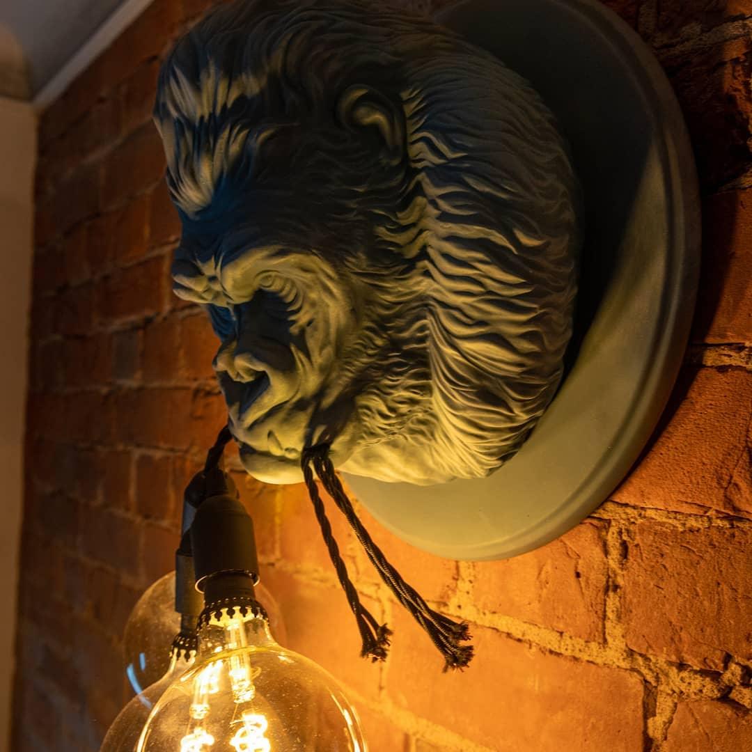 Modern Gorilla Head Wall Sconce Resin Animal Sculpture Three Light Fixture for Indoor Use