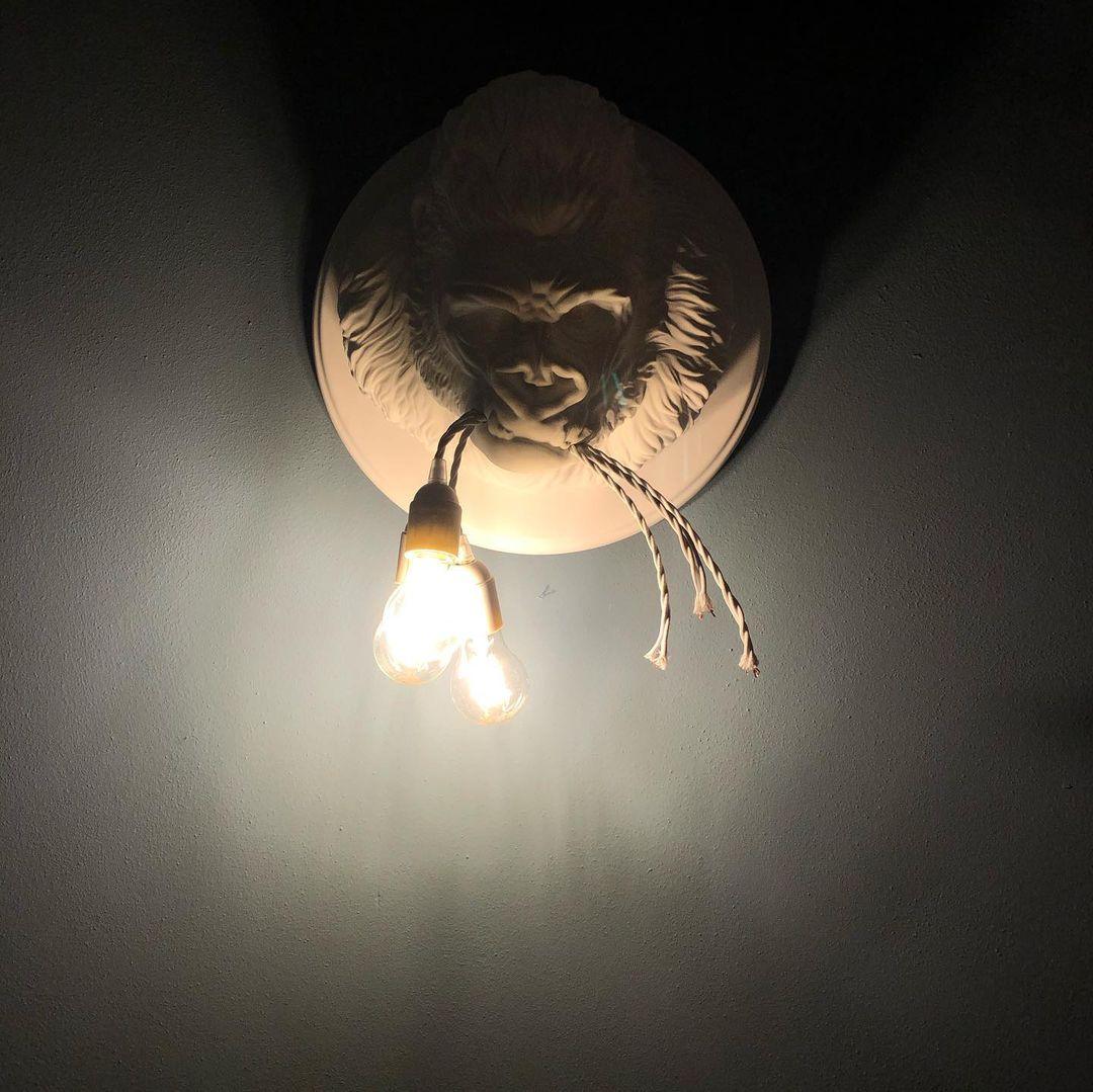 Modern Gorilla Head Wall Sconce Resin Animal Sculpture Three Light Fixture for Indoor Use