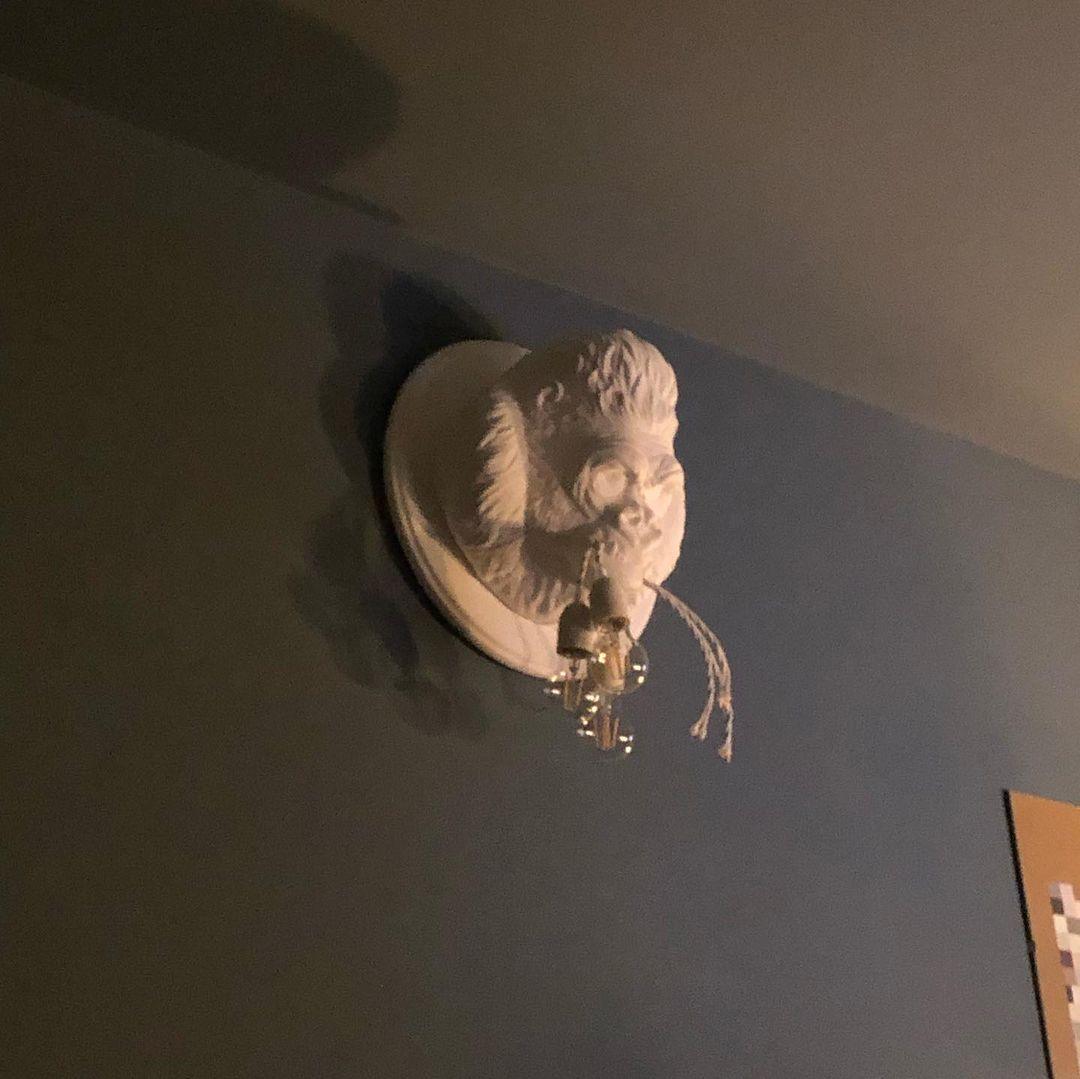Modern Gorilla Head Wall Sconce Resin Animal Sculpture Three Light Fixture for Indoor Use