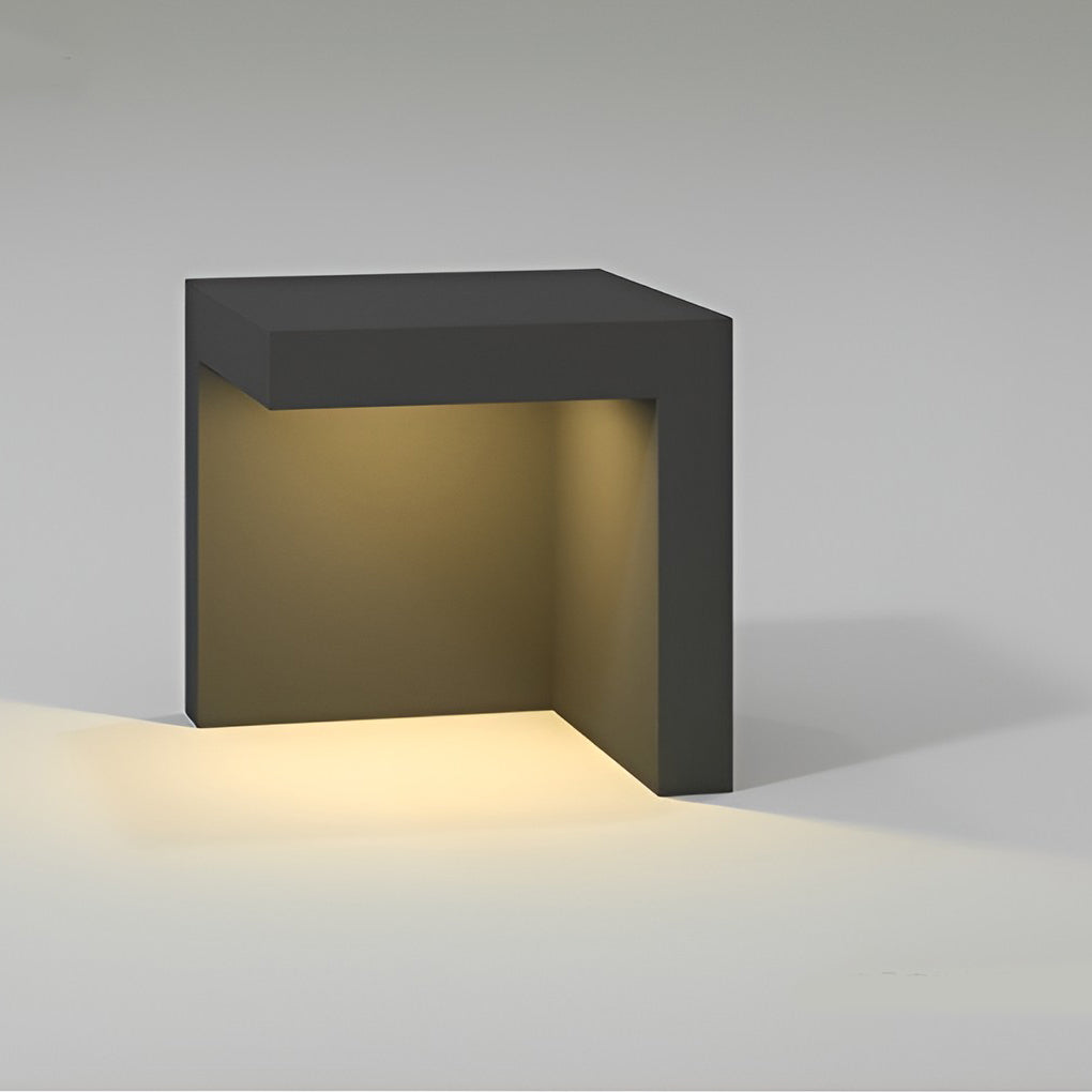 Modern Gray Solar Powered LED Outdoor Post Lights Waterproof Landscape Pathway Lighting for Gardens