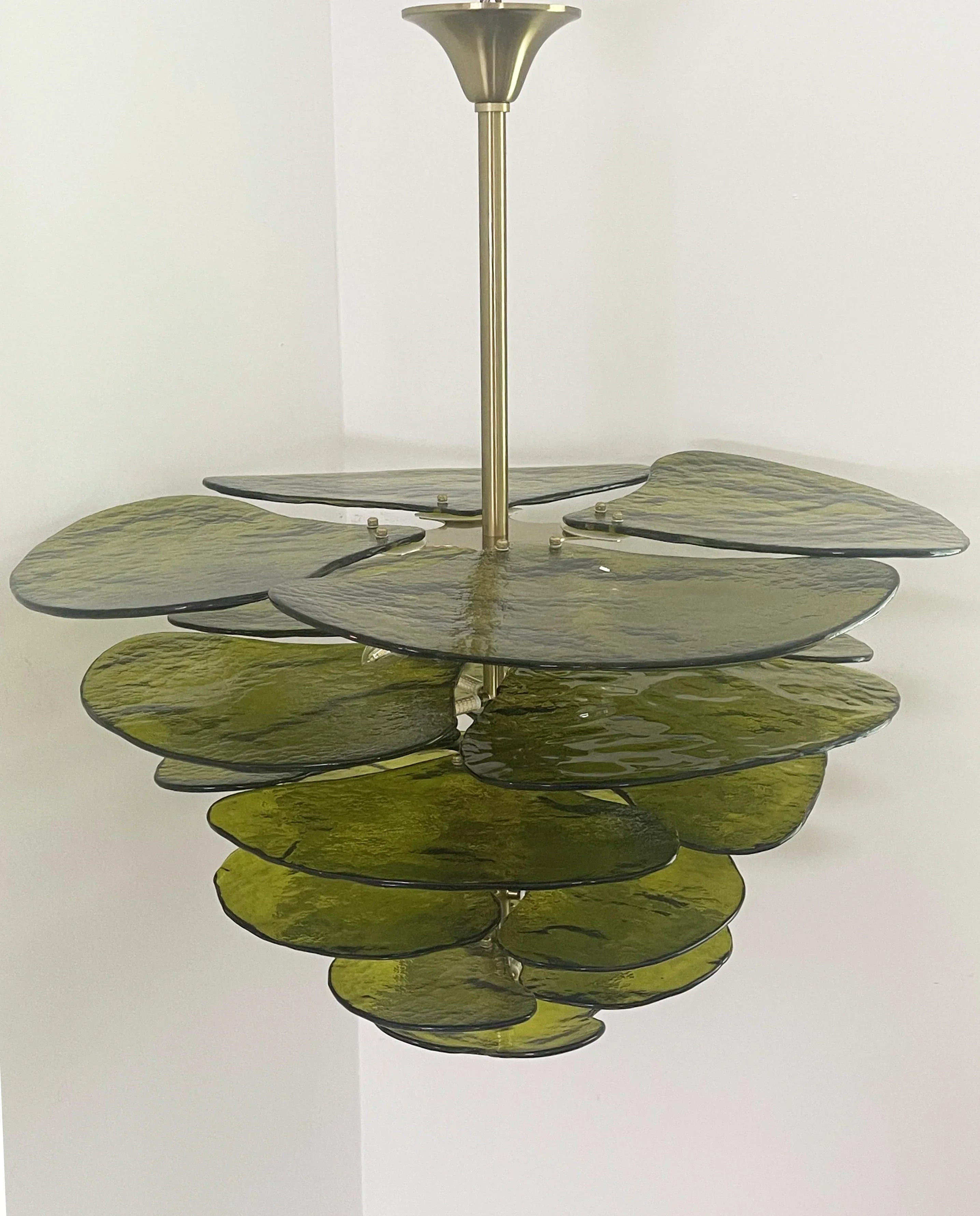 modern-green-textured-glass-leaf-chandelier-with-brass-finish-luxury-lilypad-petal-pendant-light